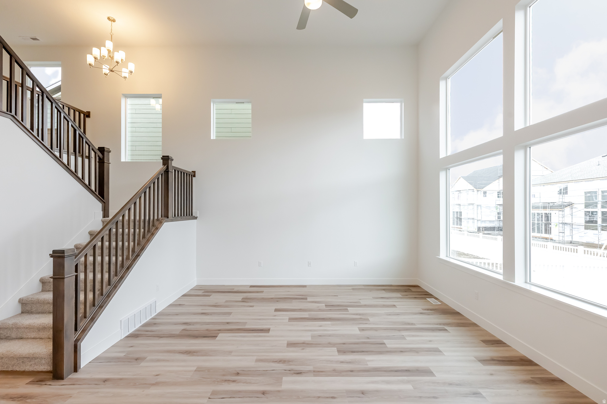 MOUNTAIN RIDGE - Residential