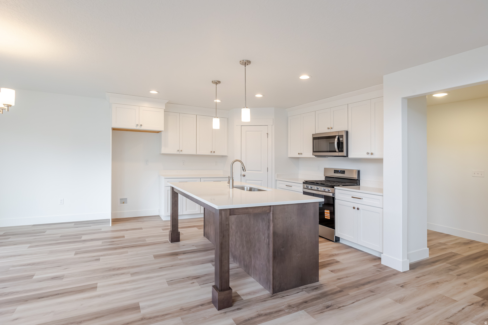 MOUNTAIN RIDGE - Residential