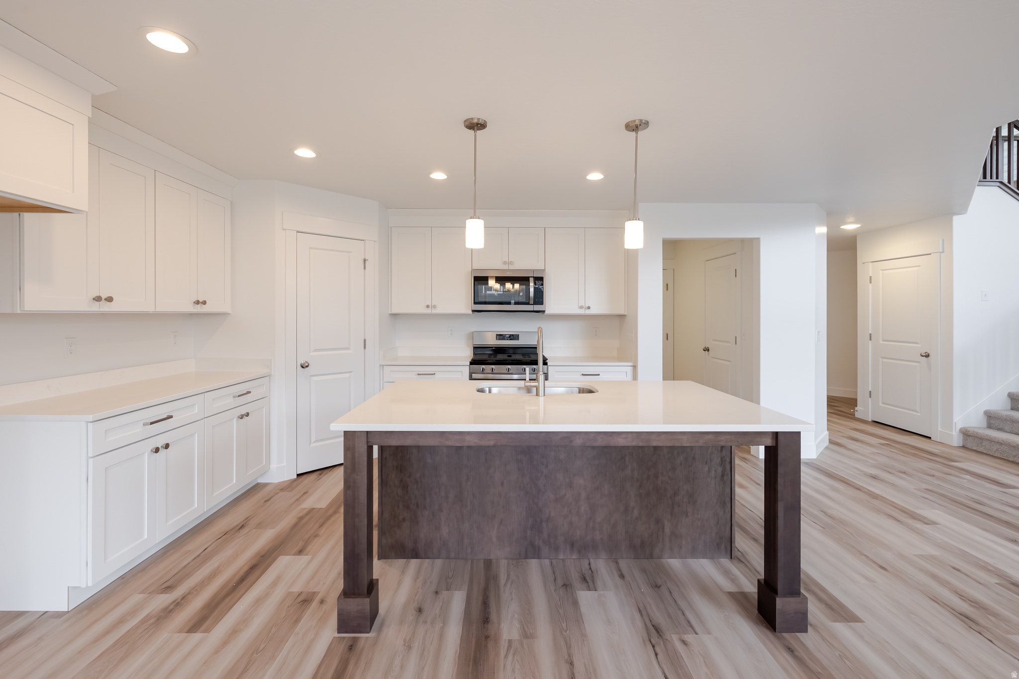 MOUNTAIN RIDGE - Residential