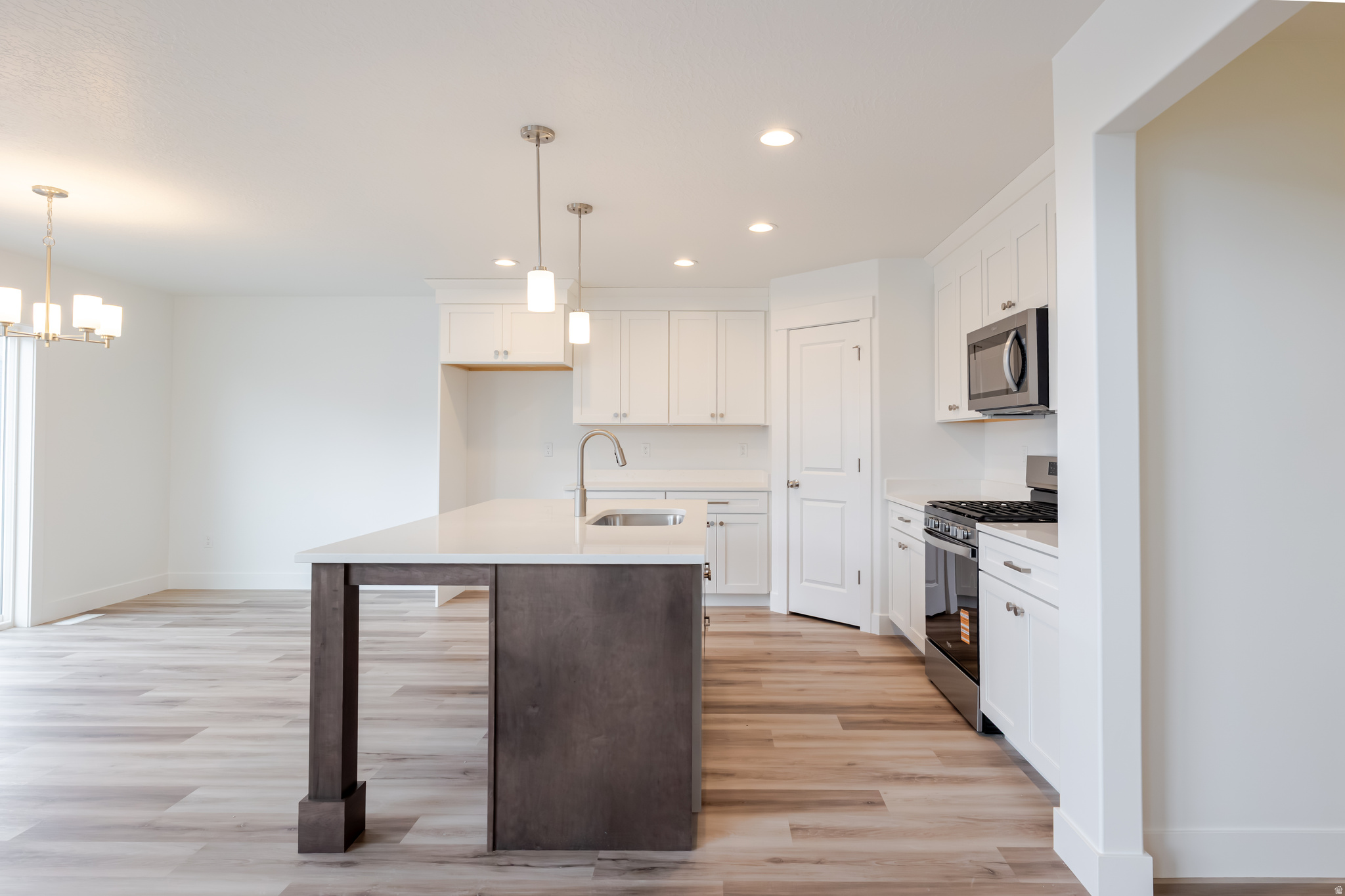 MOUNTAIN RIDGE - Residential