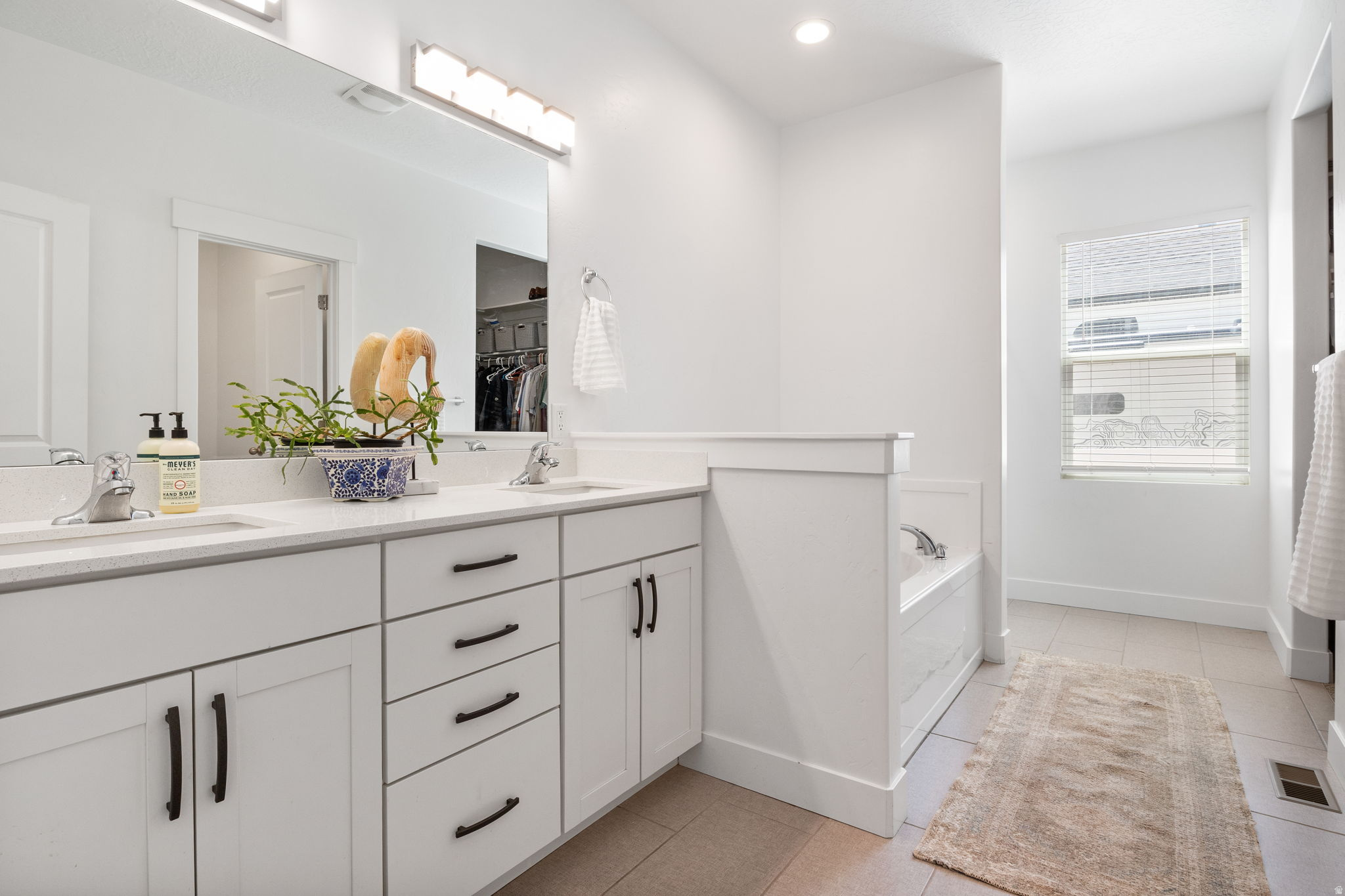 MAPLETON GROVE - Residential