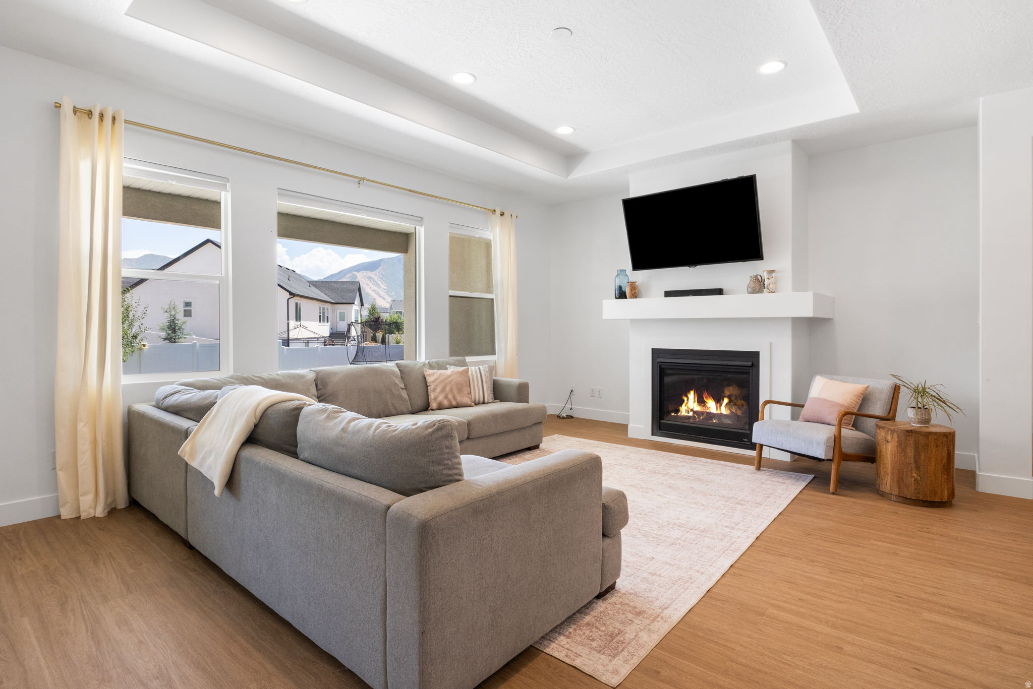 MAPLETON GROVE - Residential