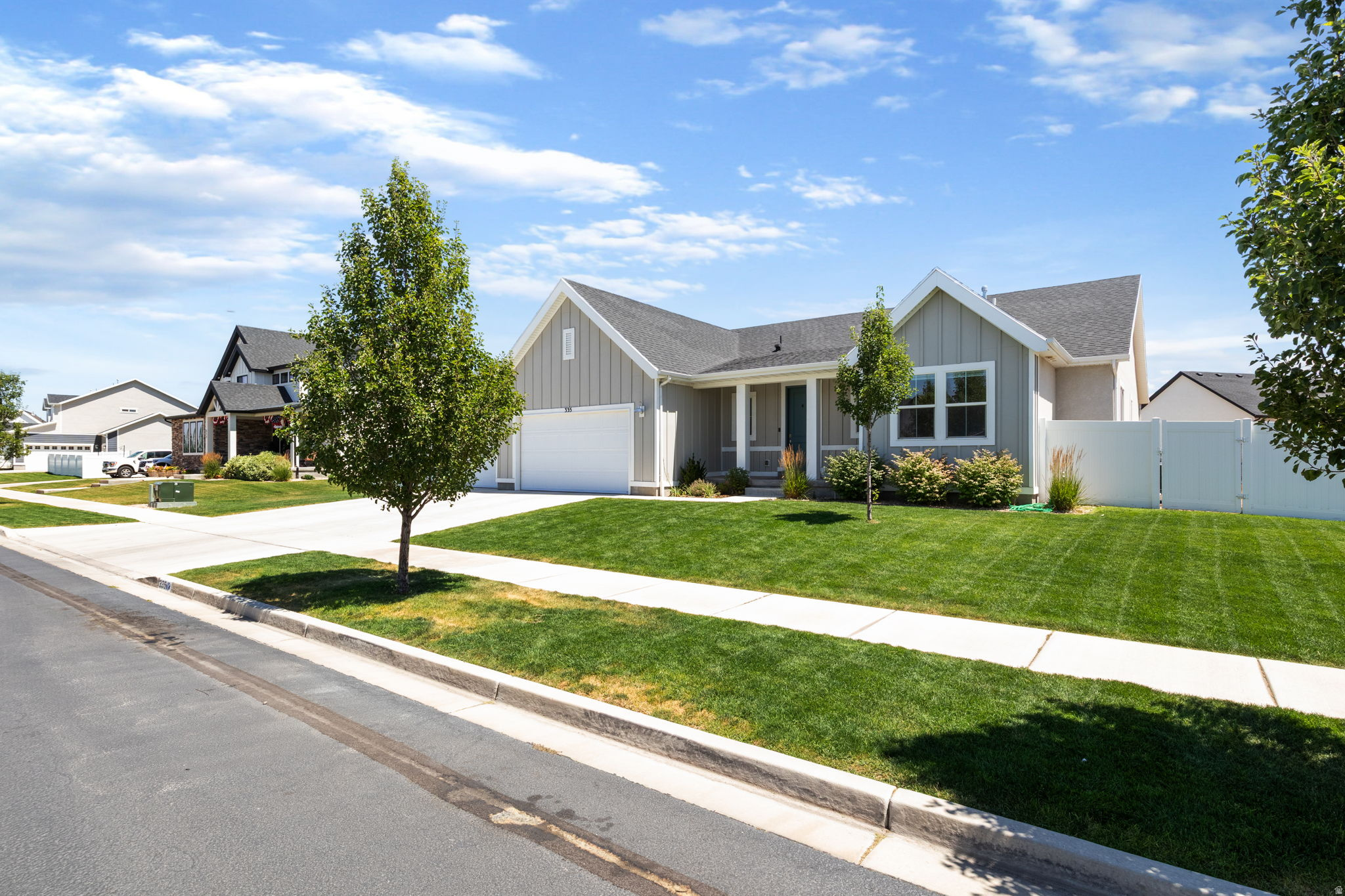 MAPLETON GROVE - Residential