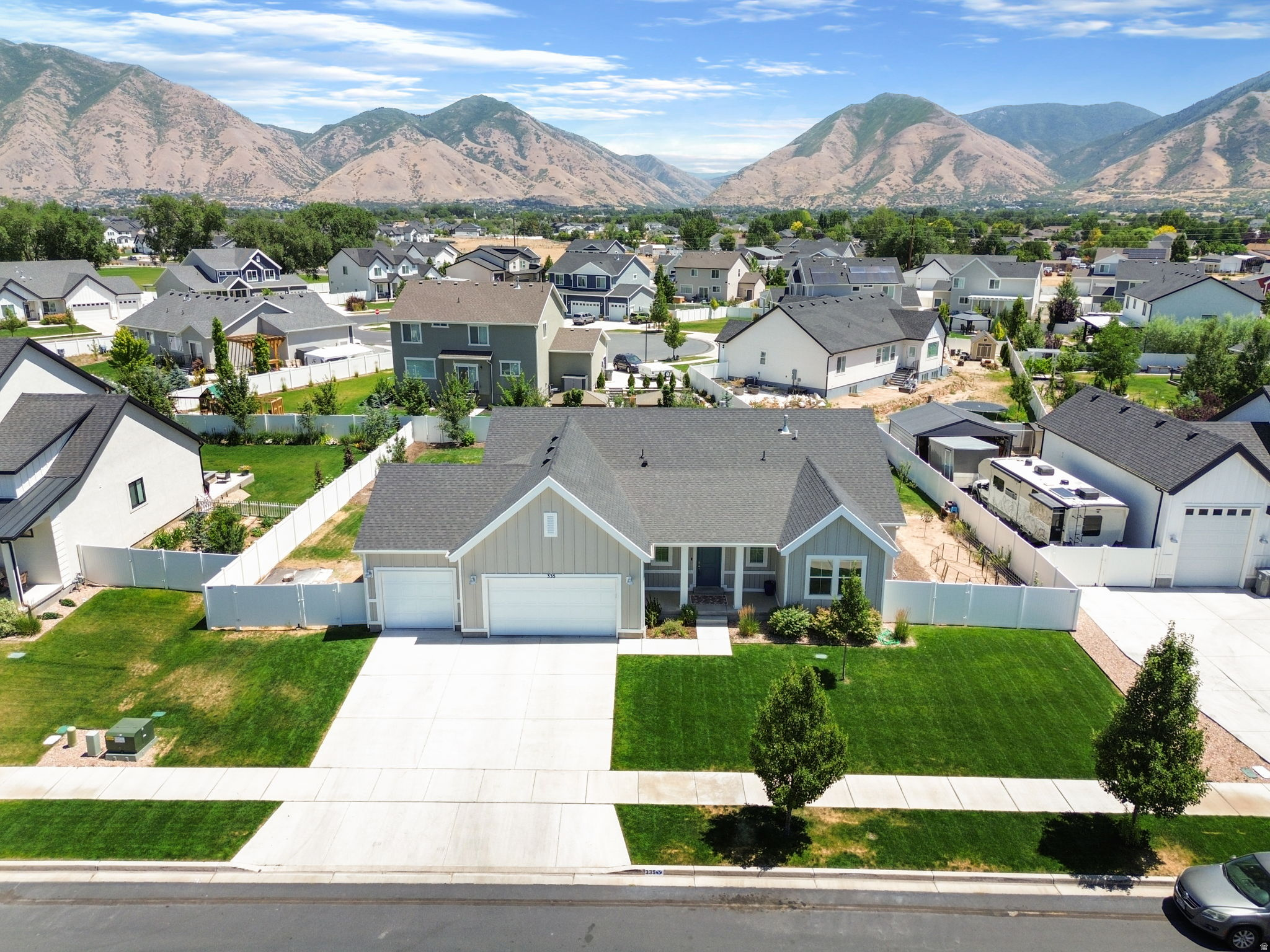MAPLETON GROVE - Residential