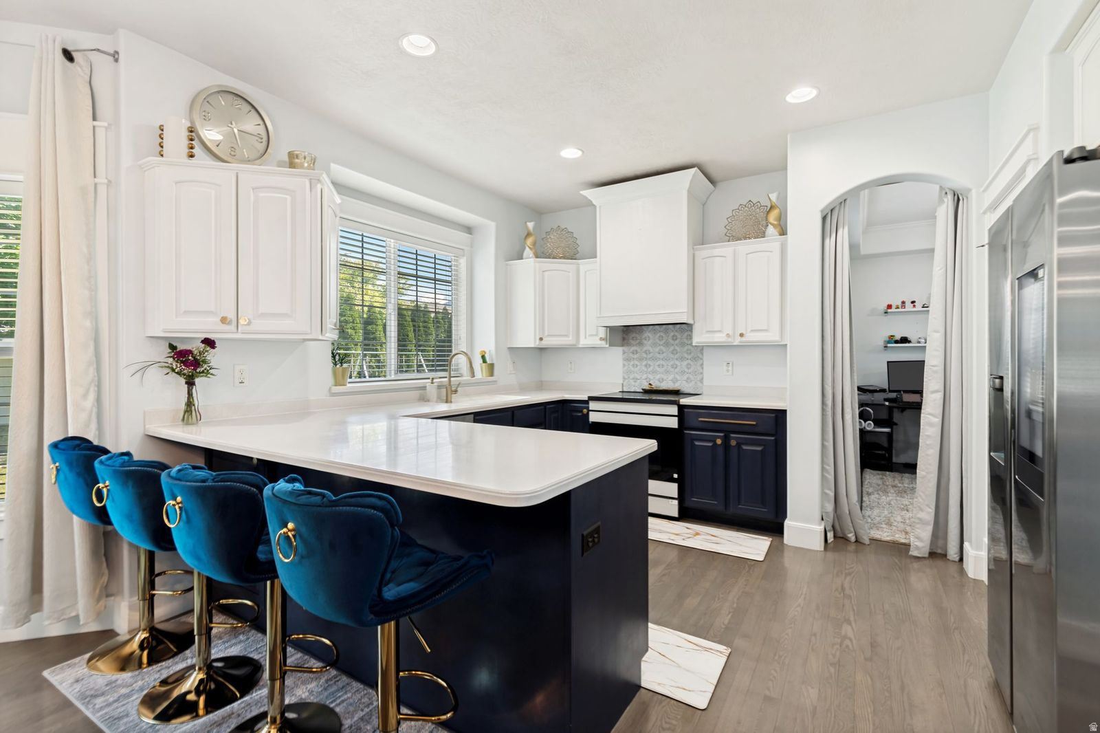 HUNTERS GROVE - Residential
