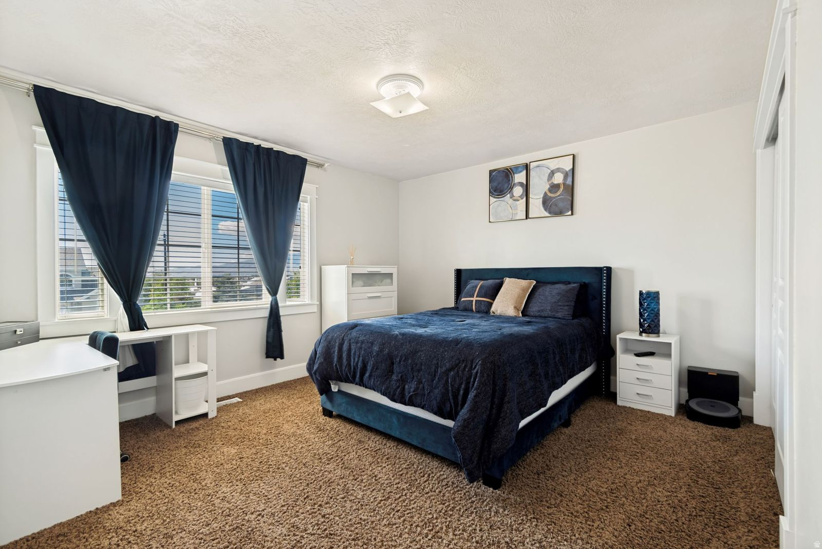 HUNTERS GROVE - Residential