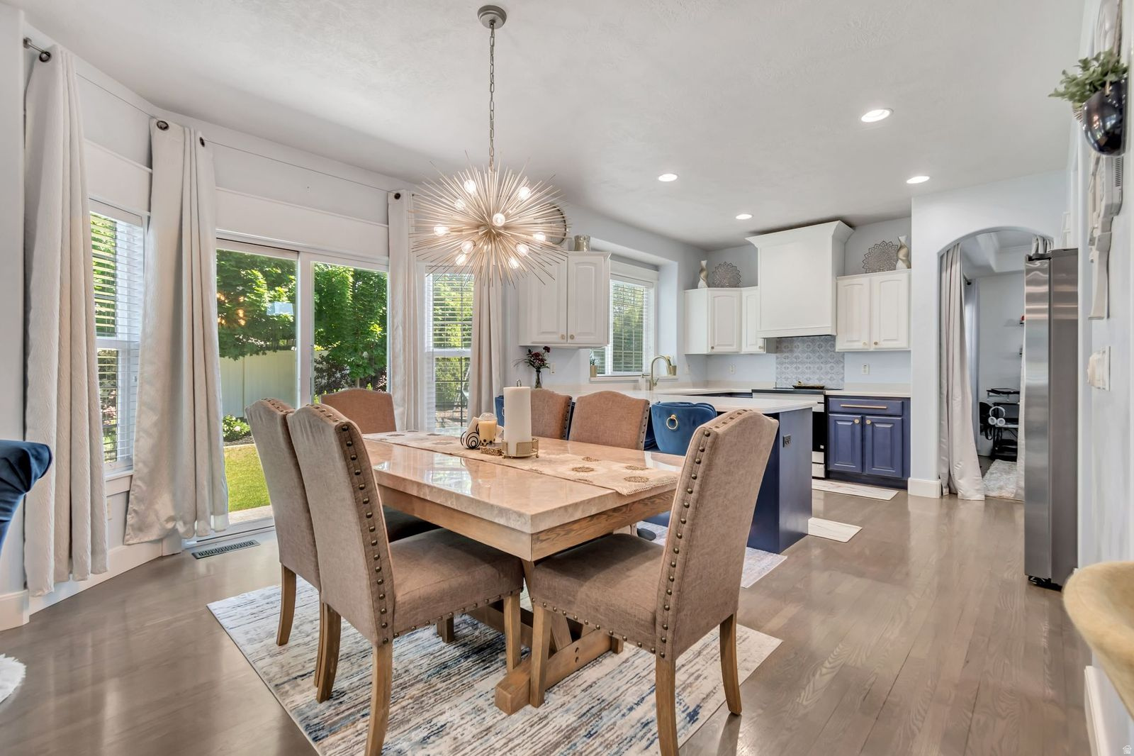 HUNTERS GROVE - Residential