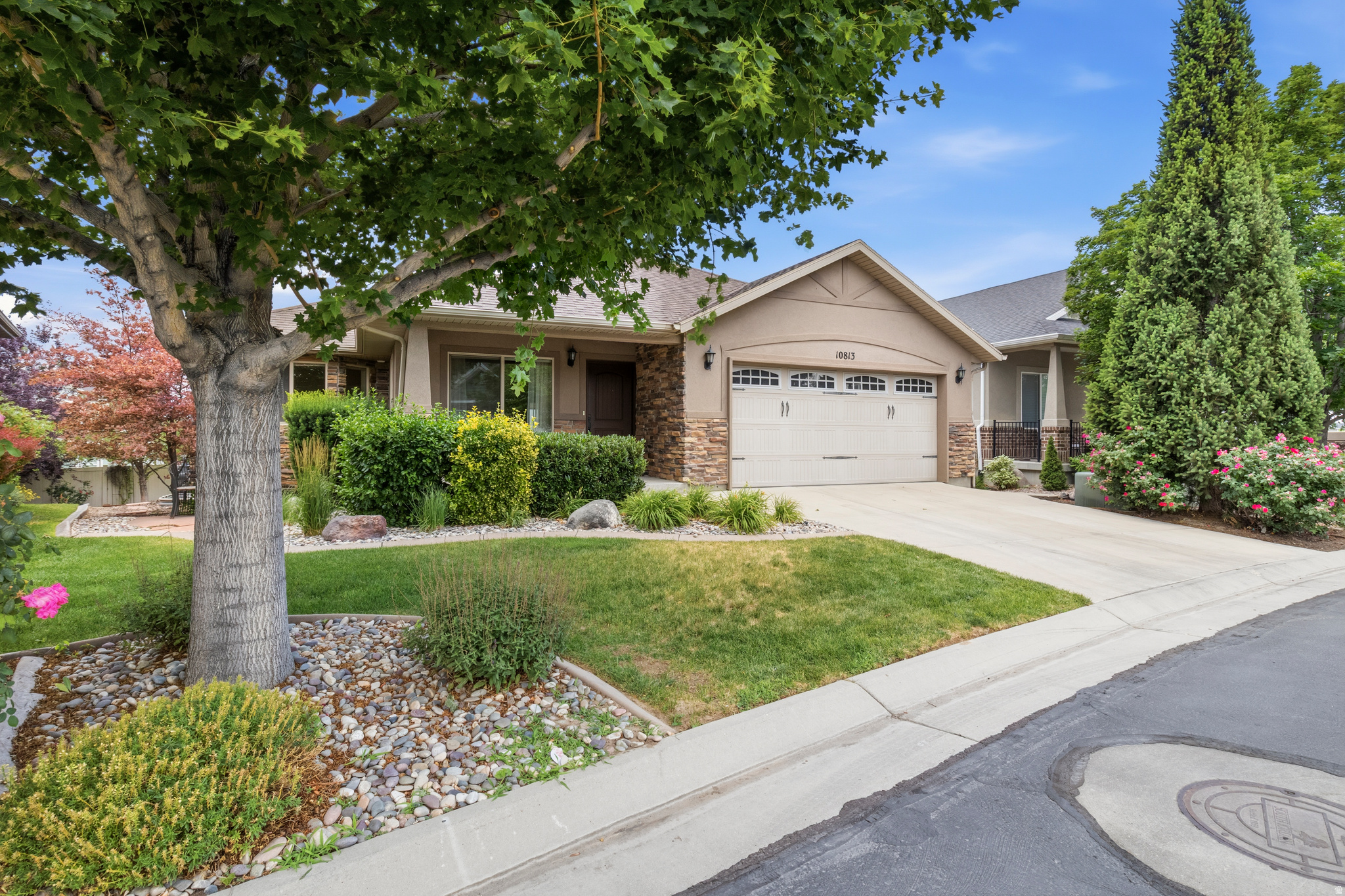 Imagine coming home to a private gated community. Live in this quiet neighborhood. Full kitchen with its own laundry and private entrance, in basement. Huge primary bedroom with tub & separate shower. Don't miss this golden opportunity. All information furnished as a courtesy buyer to verify.