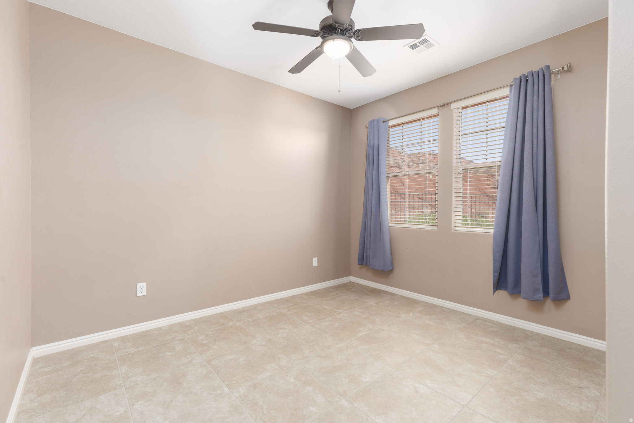 CORAL CANYON - Residential