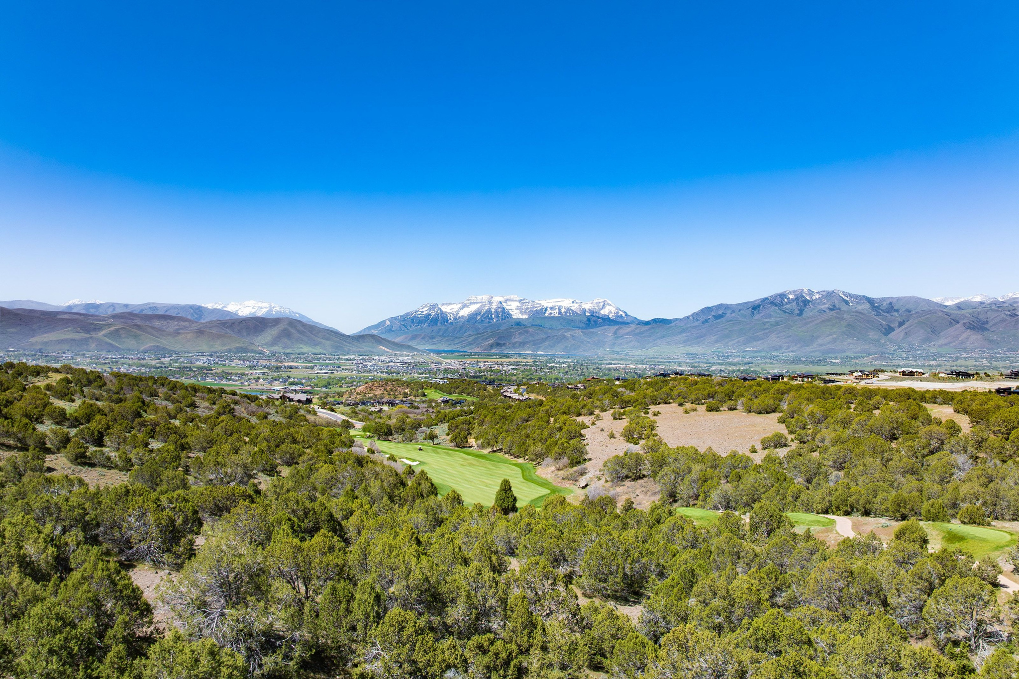 RED LEDGES - Land