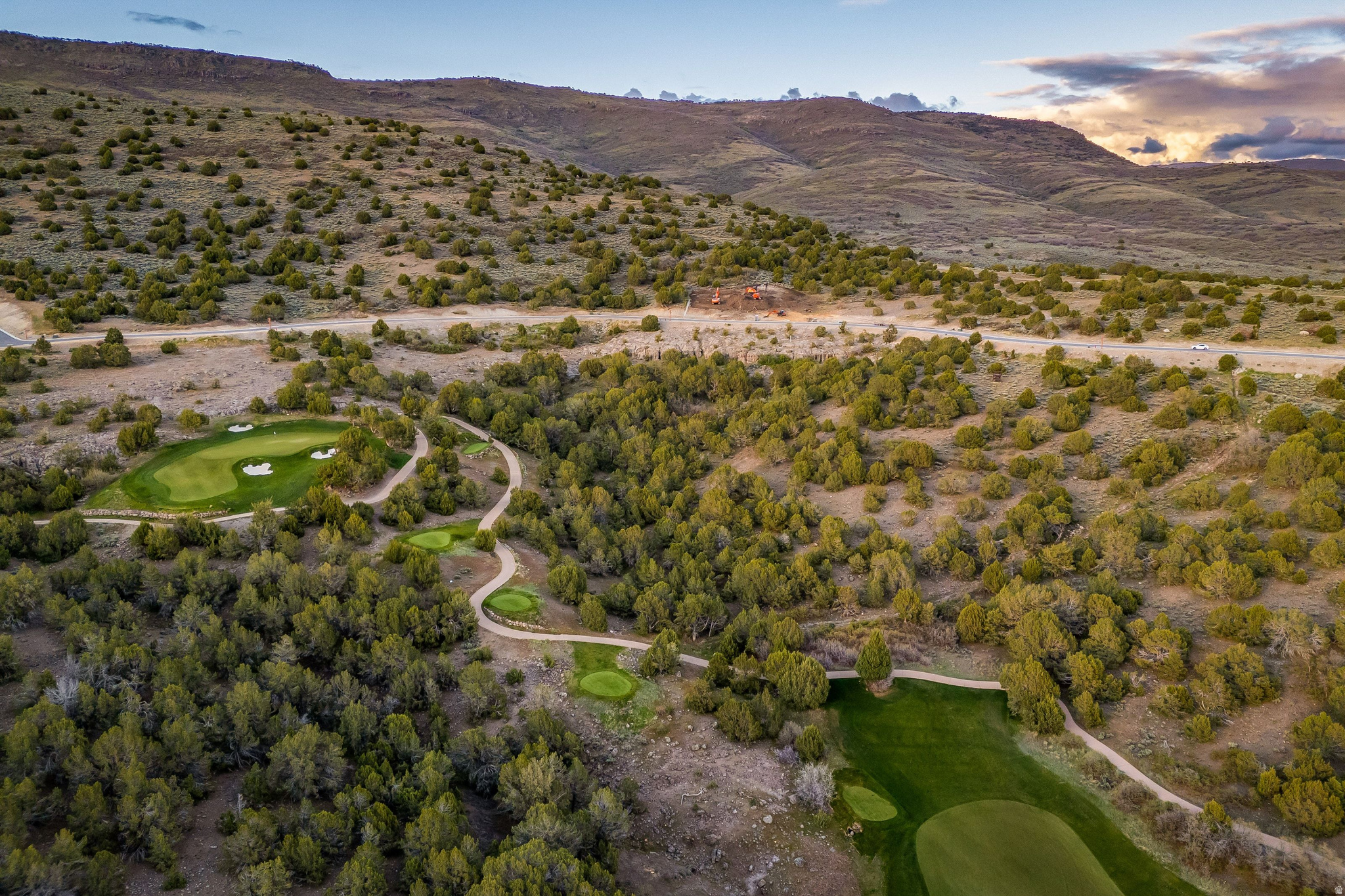 RED LEDGES - Land