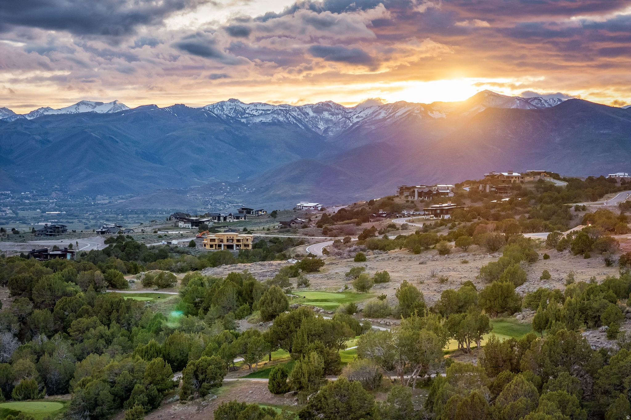 RED LEDGES - Land