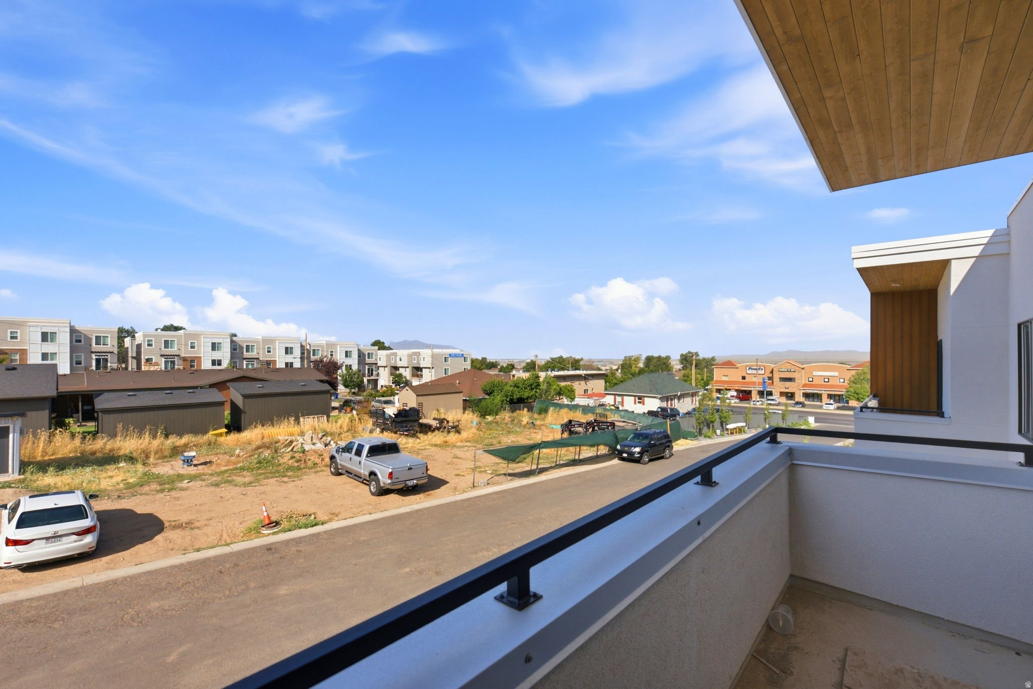 SILVER SKY - Residential