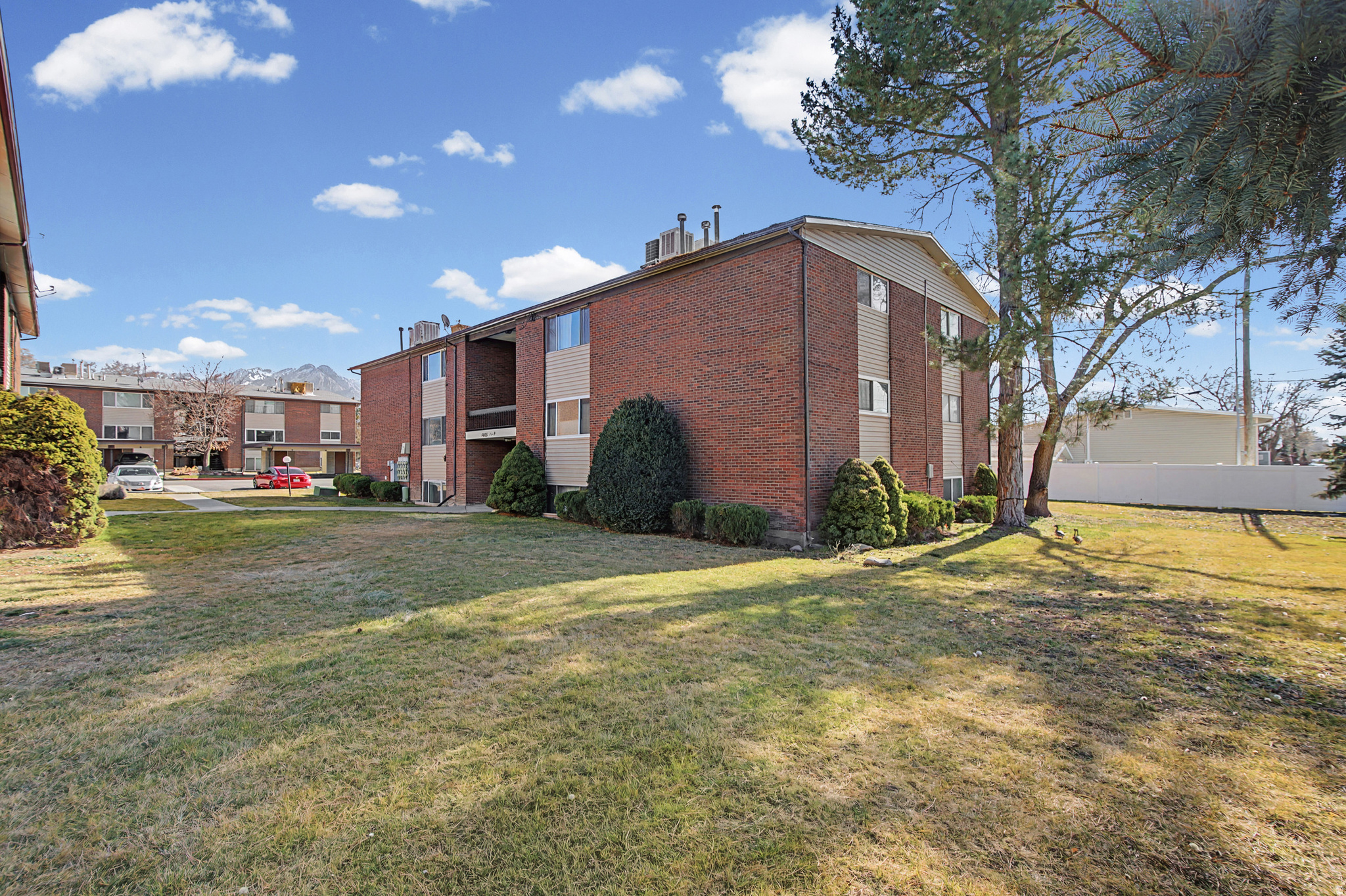 HEATHER RIDGE CONDM - Residential