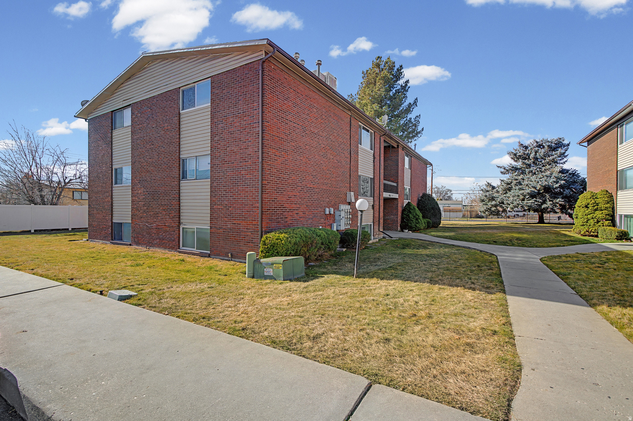 HEATHER RIDGE CONDM - Residential