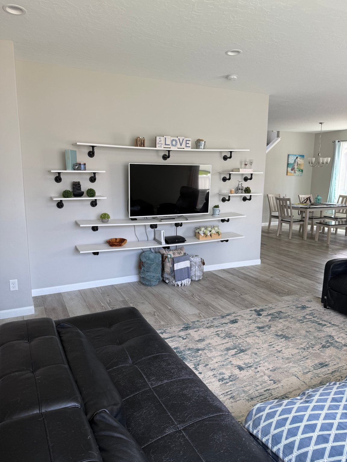 PACIFIC SPRINGS - Residential