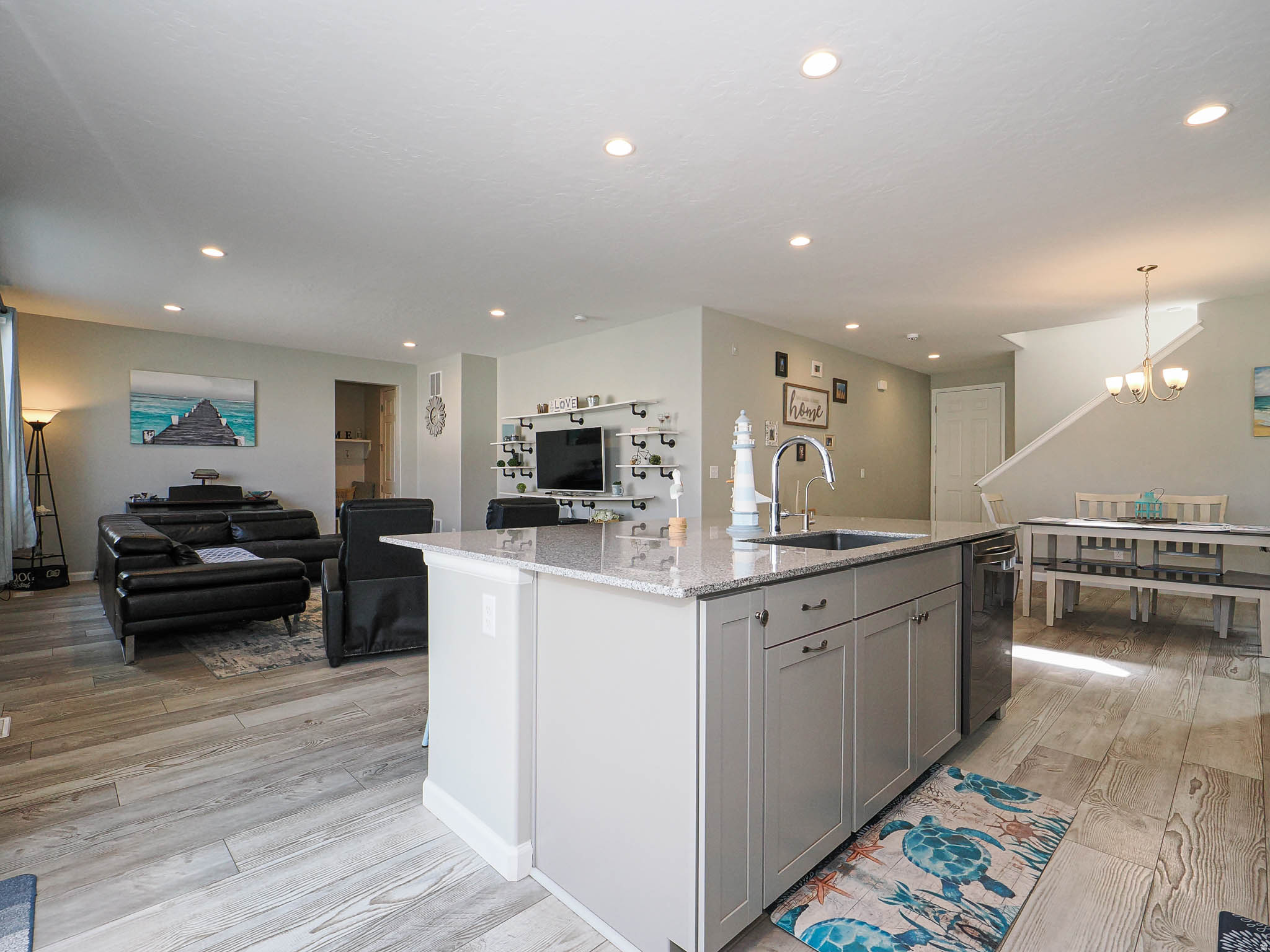 PACIFIC SPRINGS - Residential