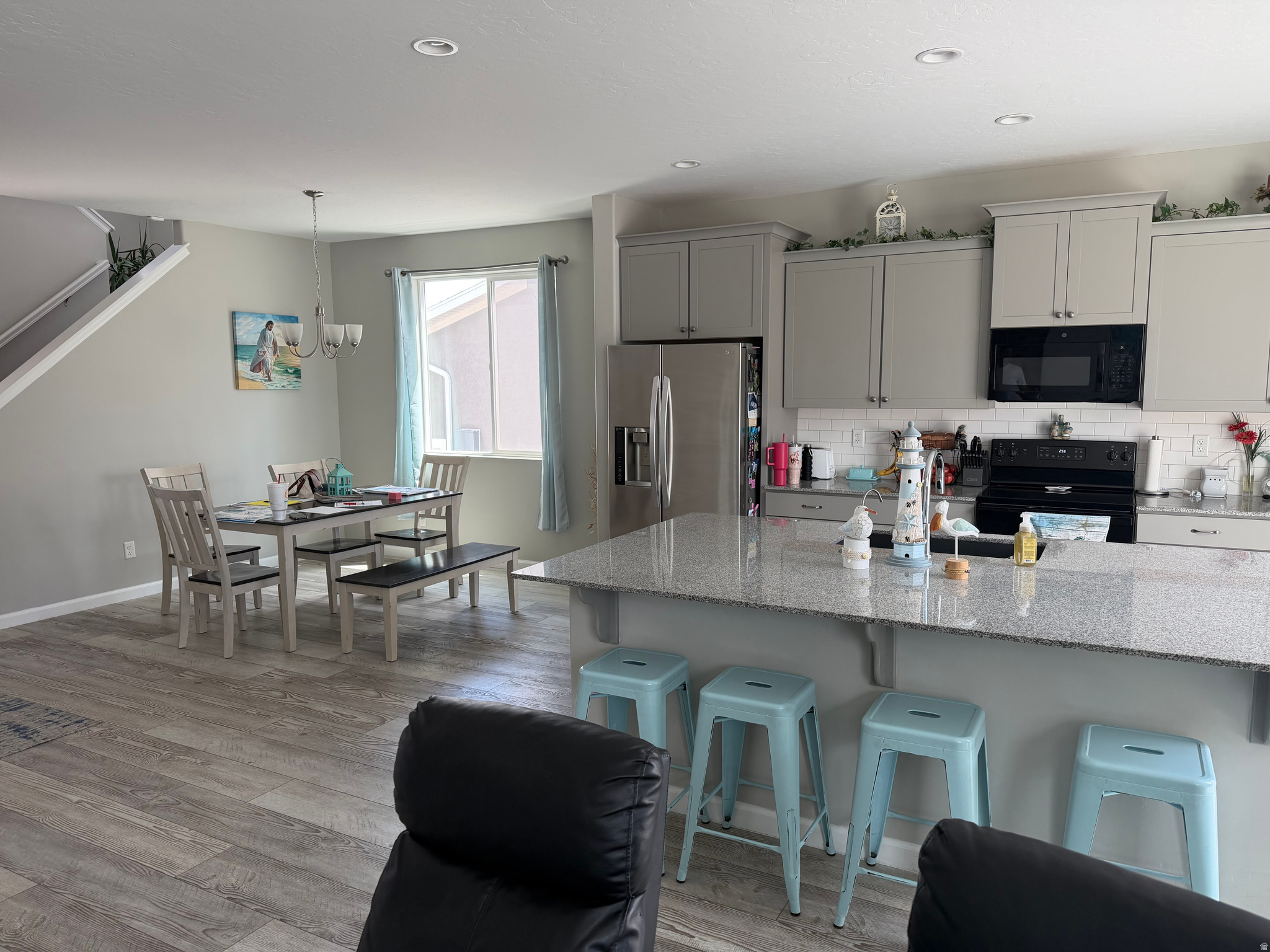 PACIFIC SPRINGS - Residential