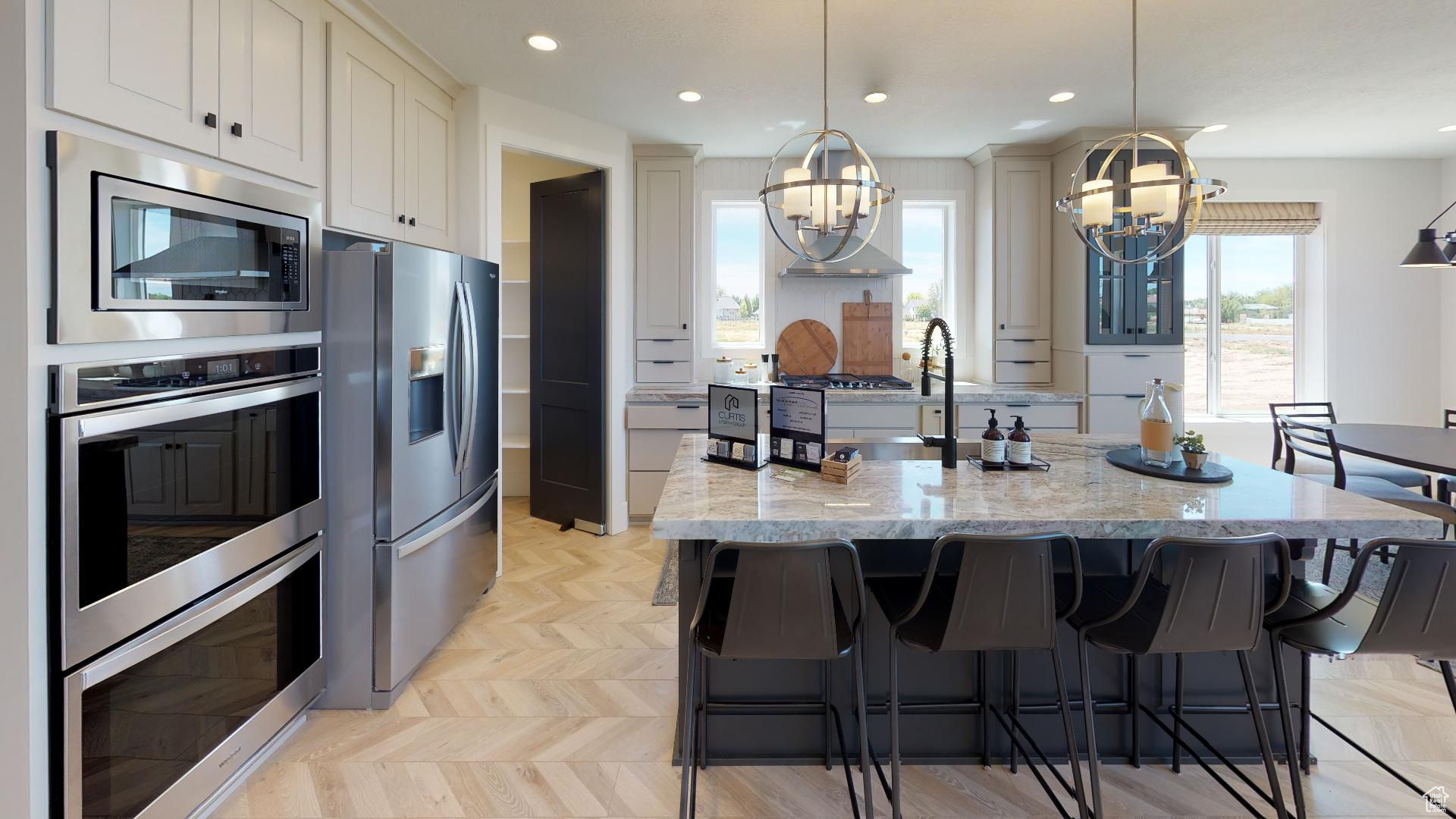 BROAD HOLLOW - Residential