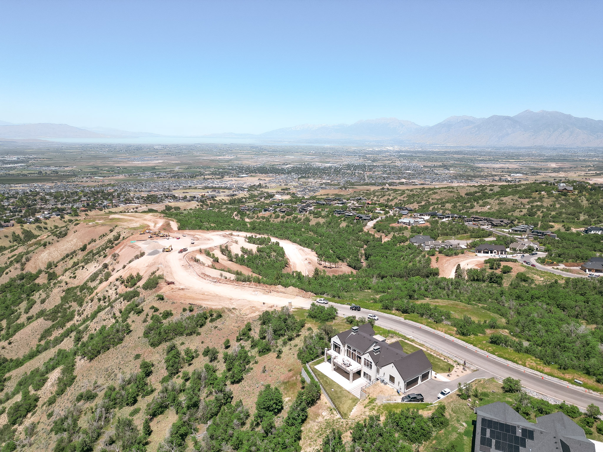WOODLAND HILLS - Land