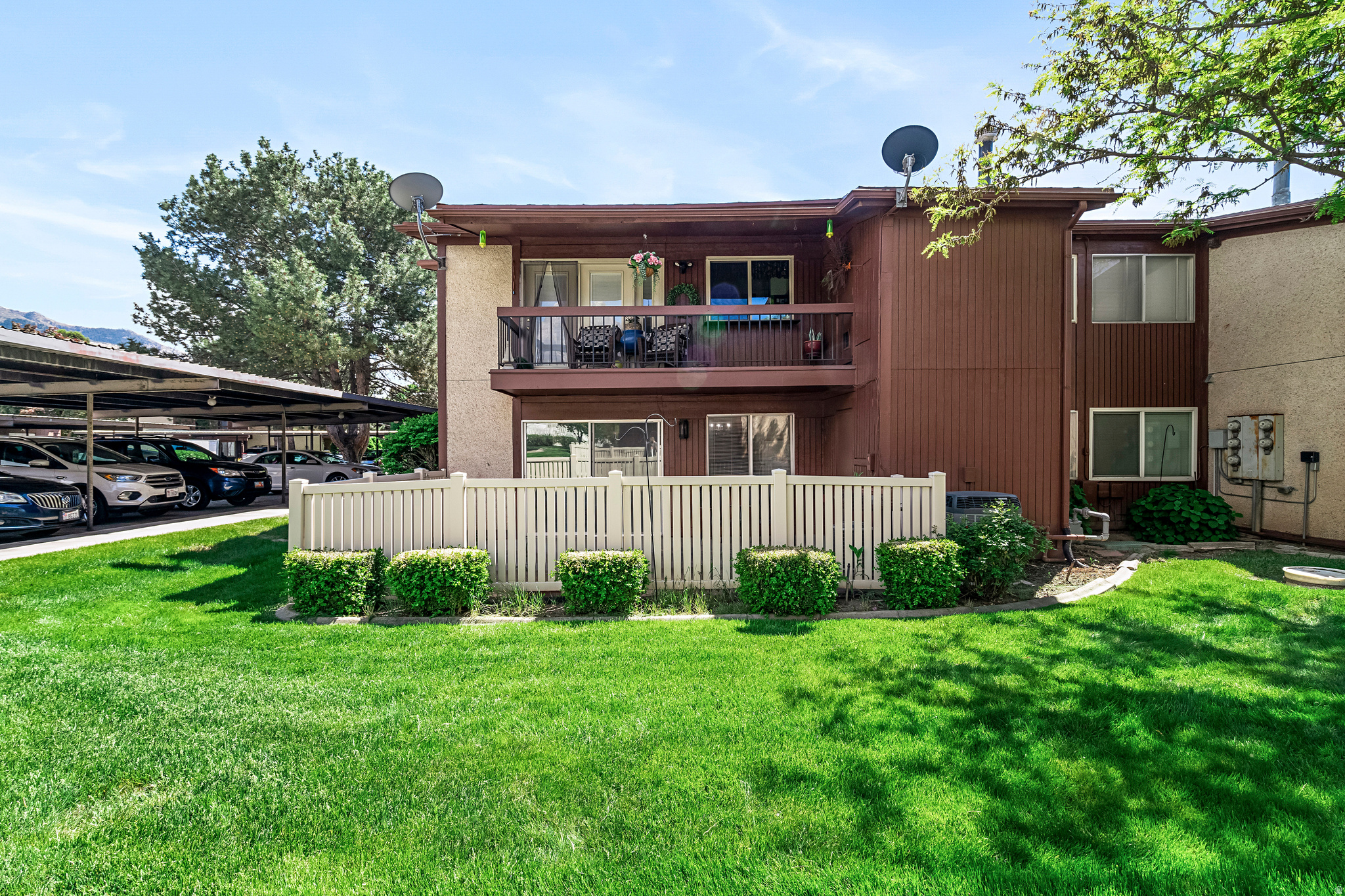 THREE FOUNTAINS - Residential