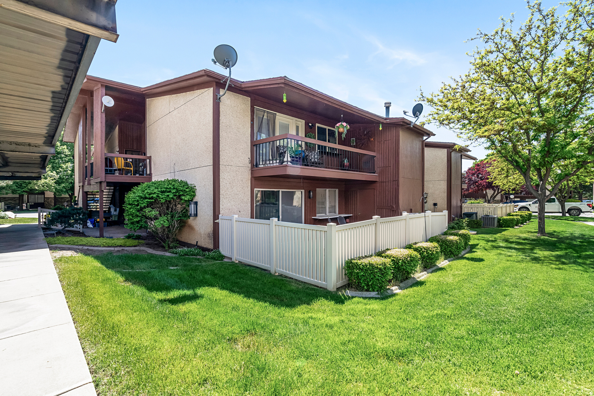 THREE FOUNTAINS - Residential