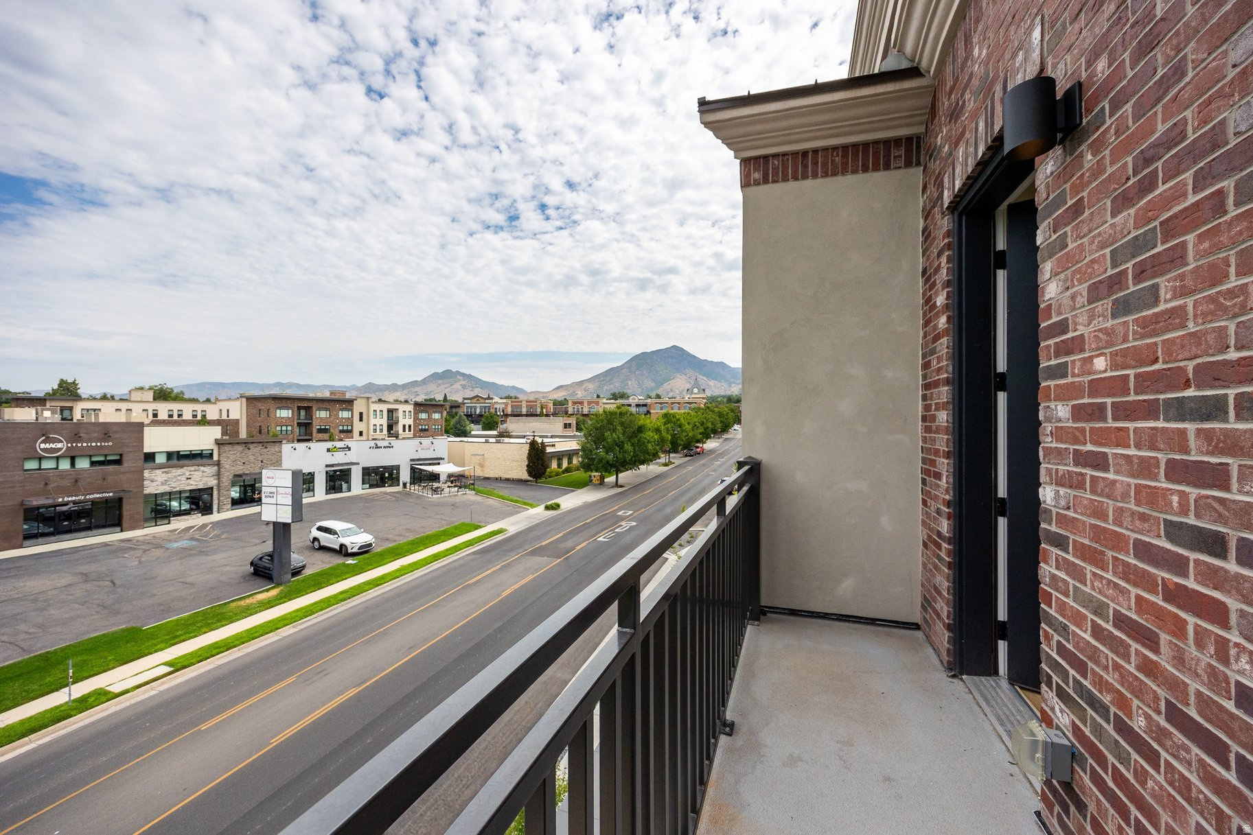 APOLLO SQUARE - Residential