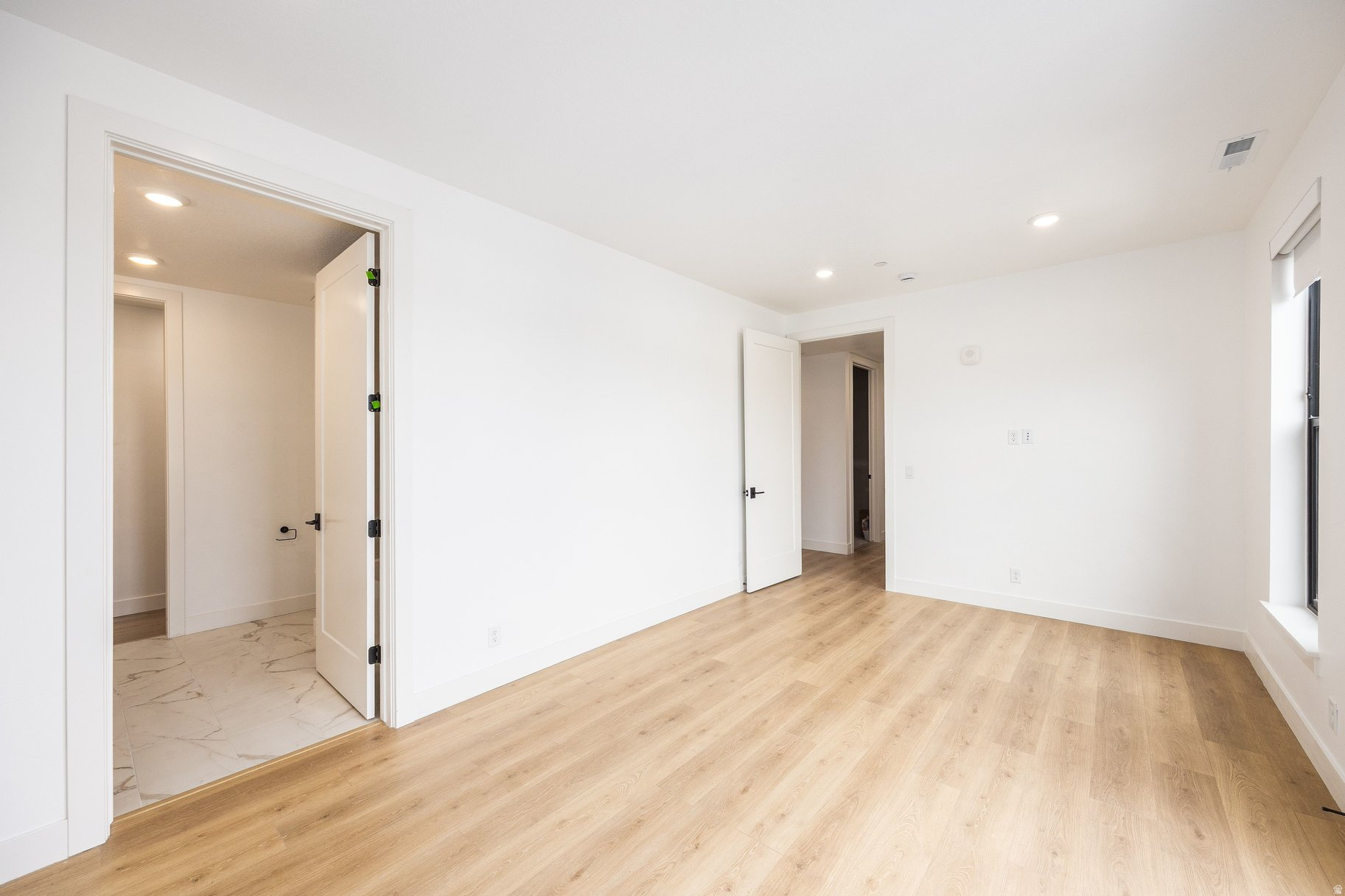 APOLLO SQUARE - Residential