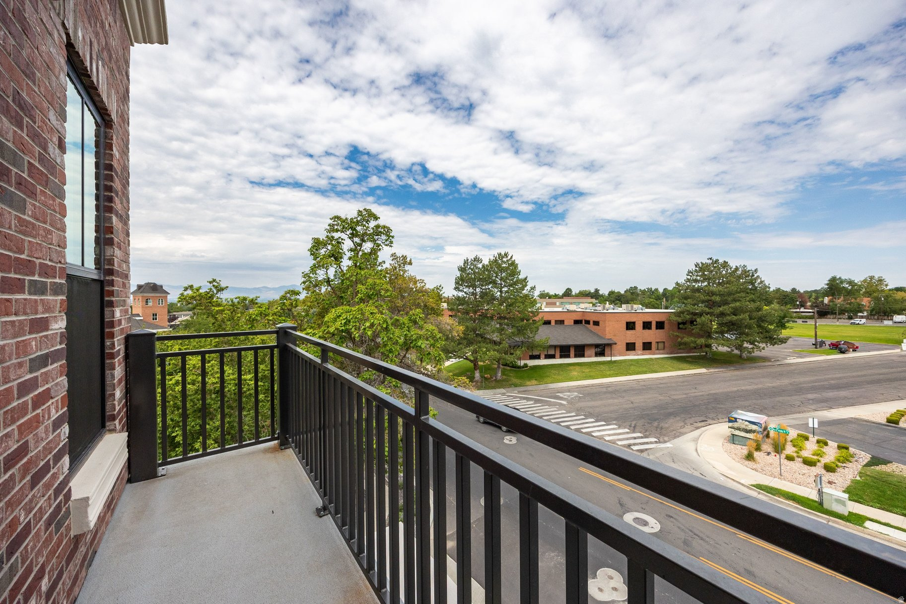 APOLLO SQUARE - Residential