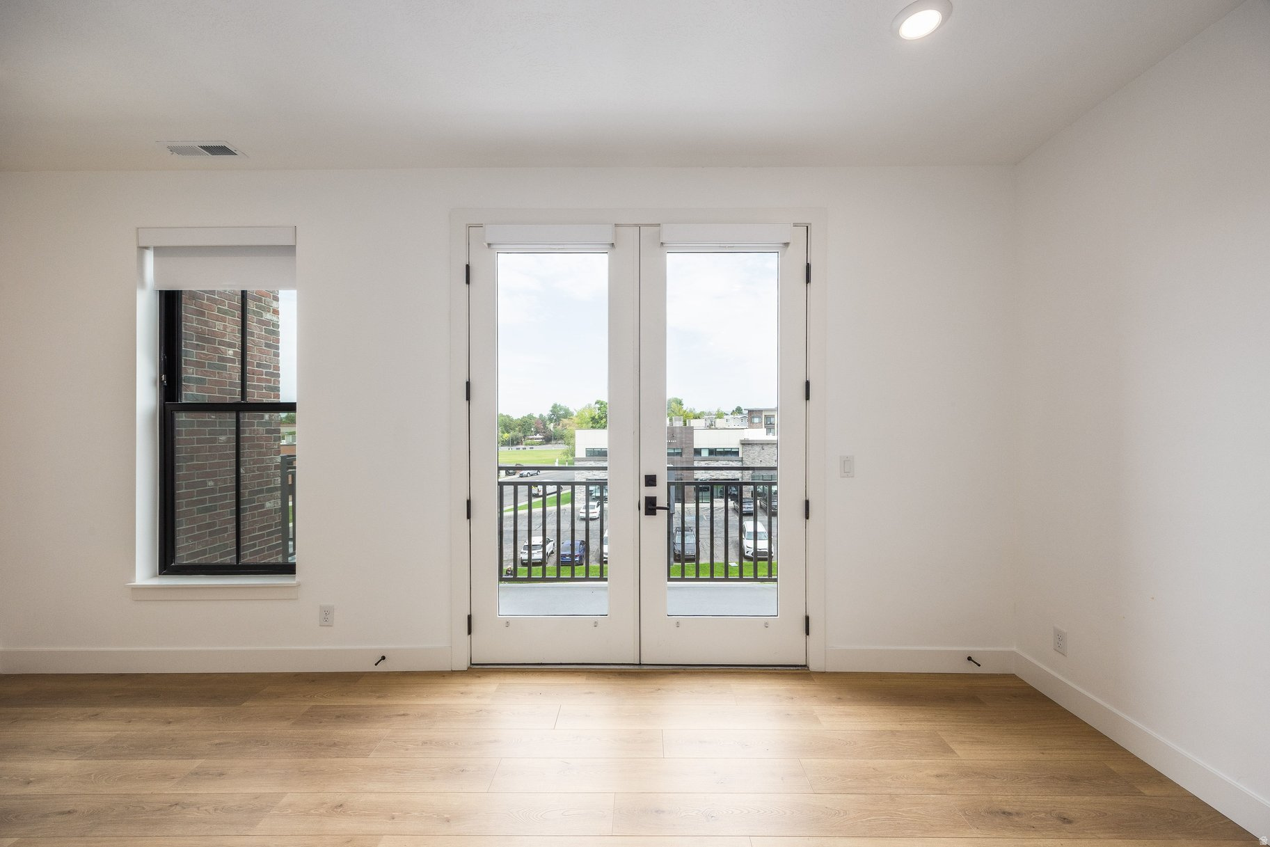 APOLLO SQUARE - Residential