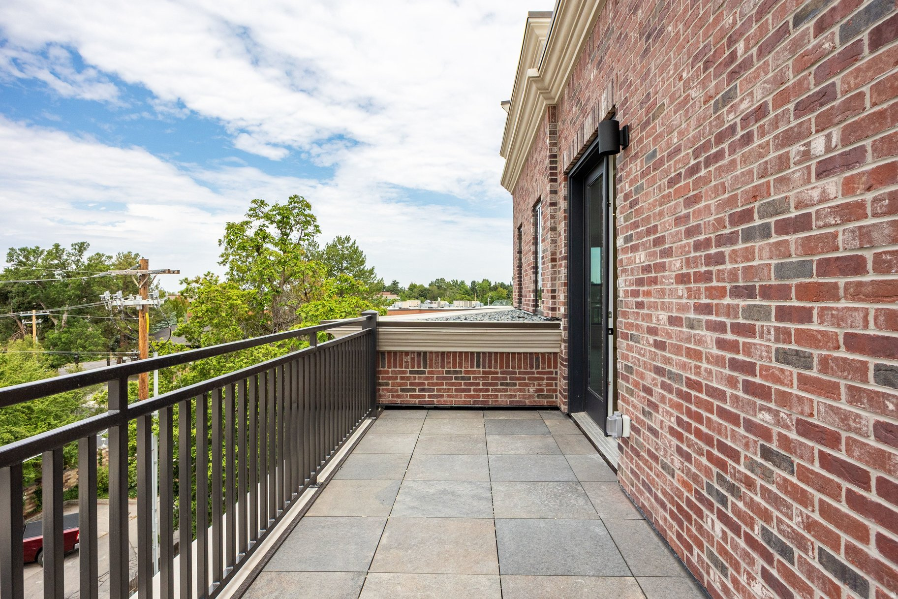 APOLLO SQUARE - Residential