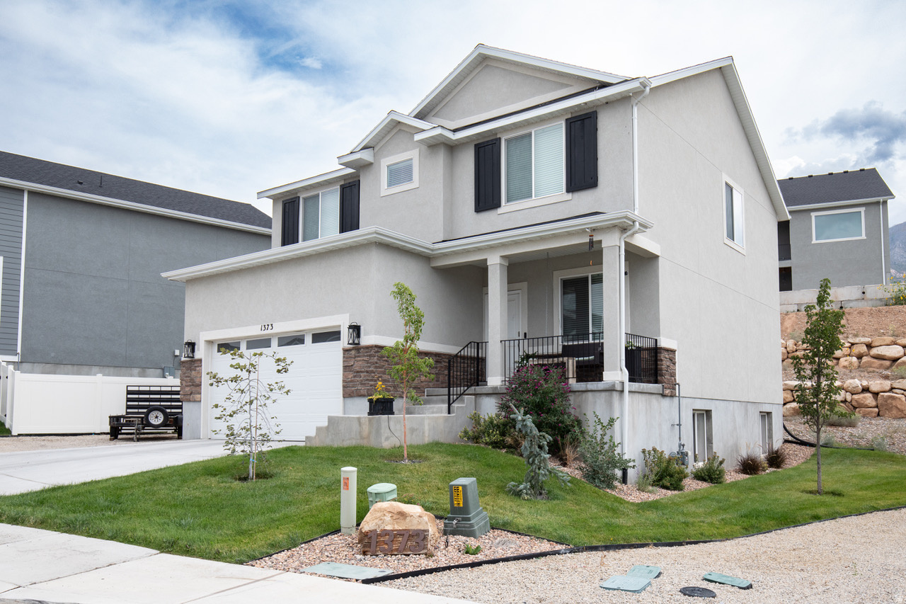 FOOTHILL VILLAGE - Residential