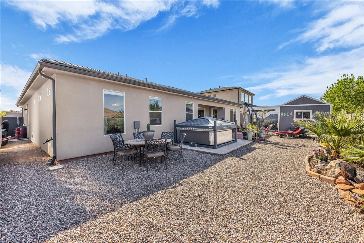 LAVA KNOLLS PH 1 - Residential