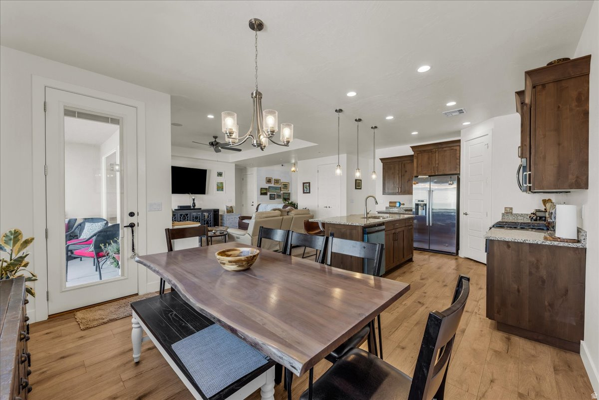 LAVA KNOLLS PH 1 - Residential