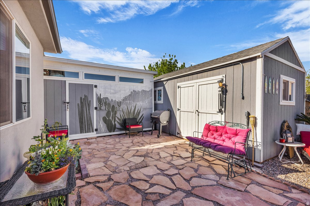 LAVA KNOLLS PH 1 - Residential