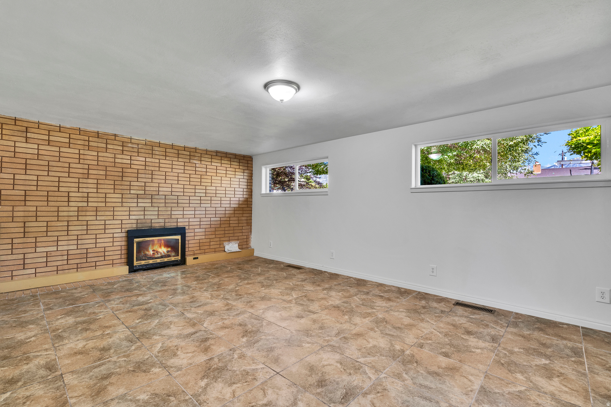 LAKEWOOD VILLAGE - Residential