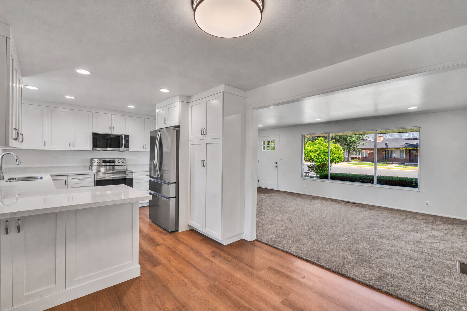 LAKEWOOD VILLAGE - Residential