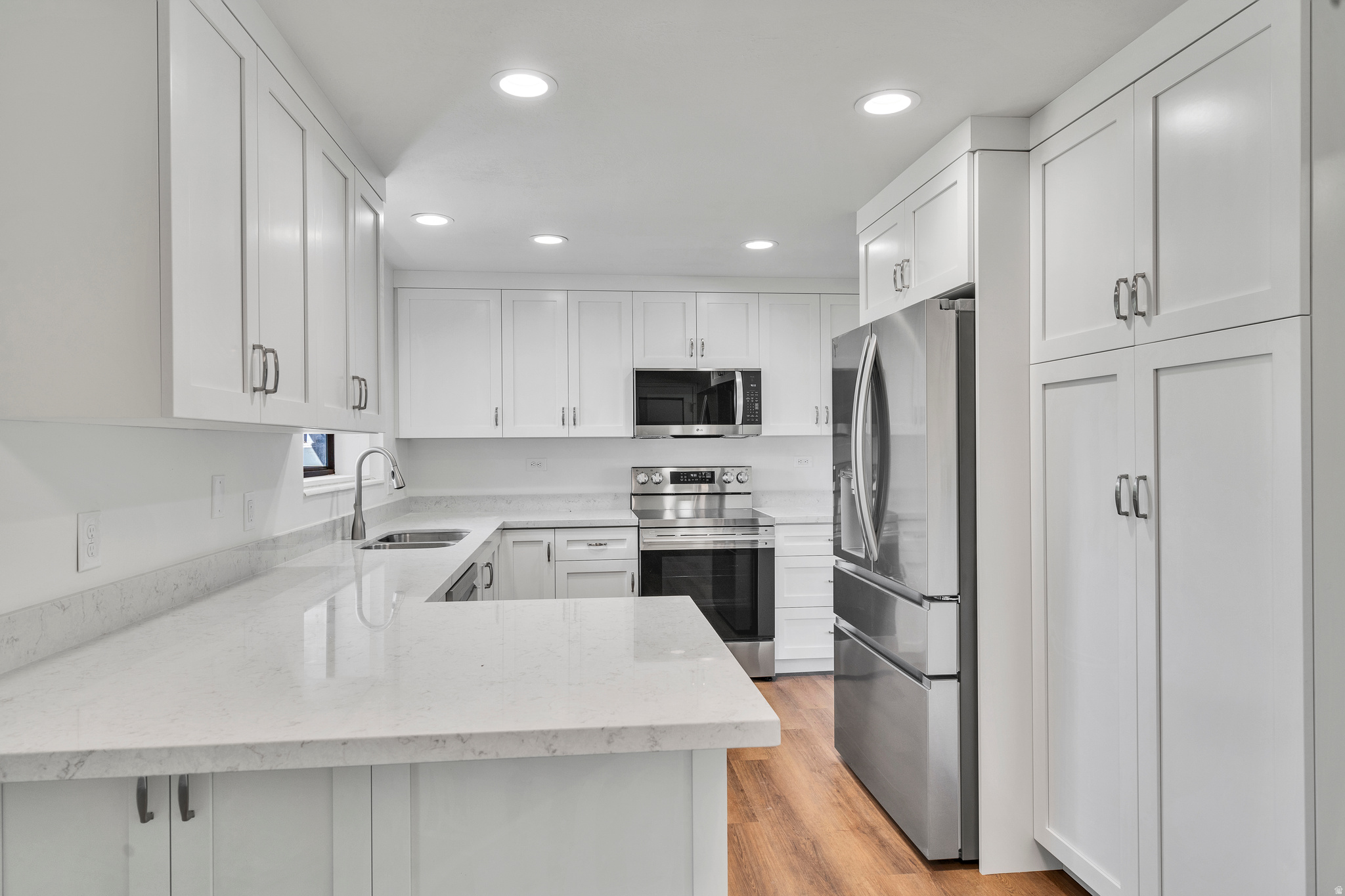 LAKEWOOD VILLAGE - Residential
