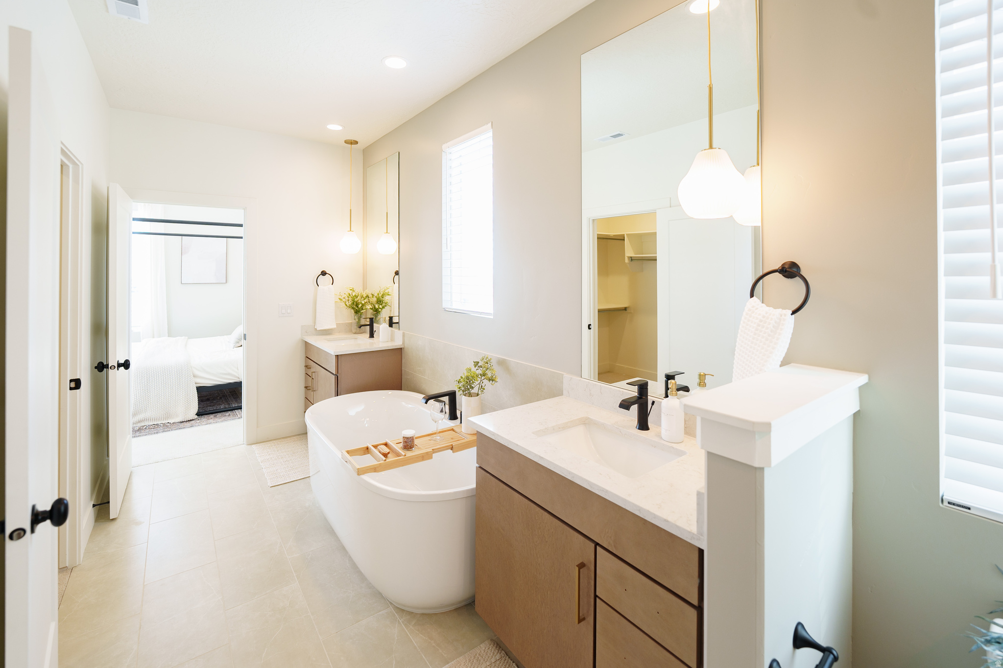 DAYBREAK - Residential