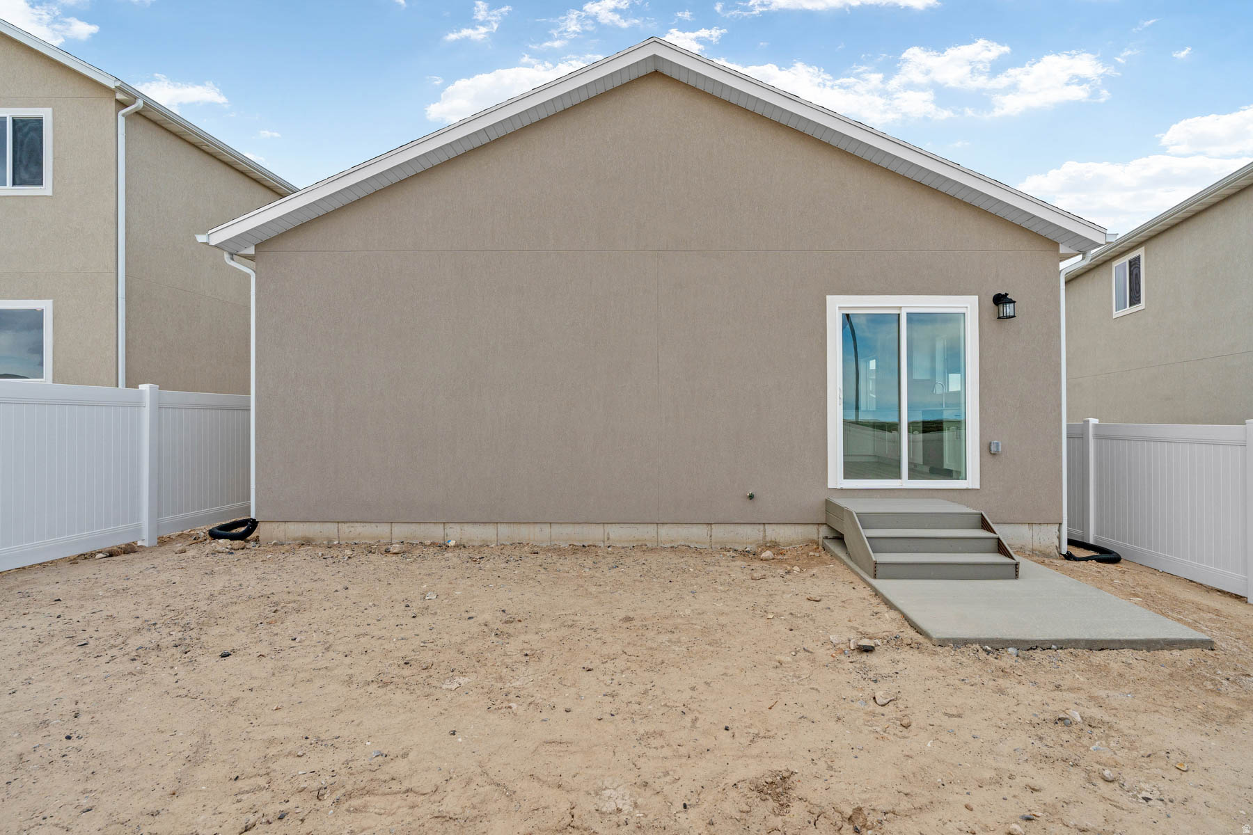 DESERT EDGE - Residential
