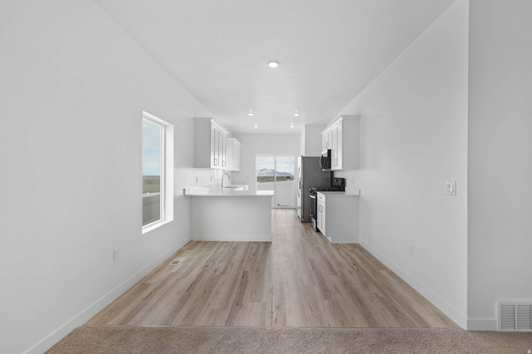 DESERT EDGE - Residential