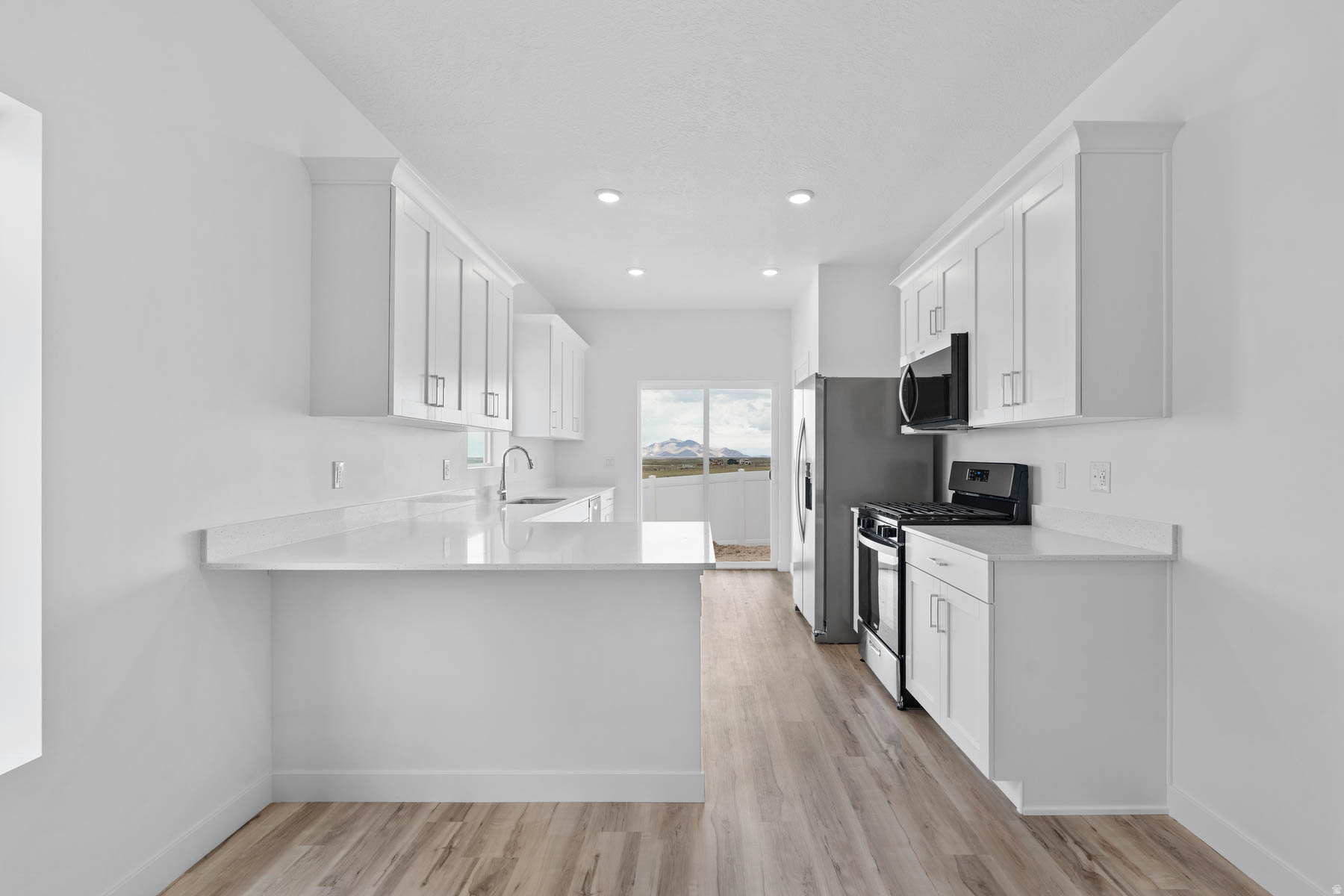 DESERT EDGE - Residential