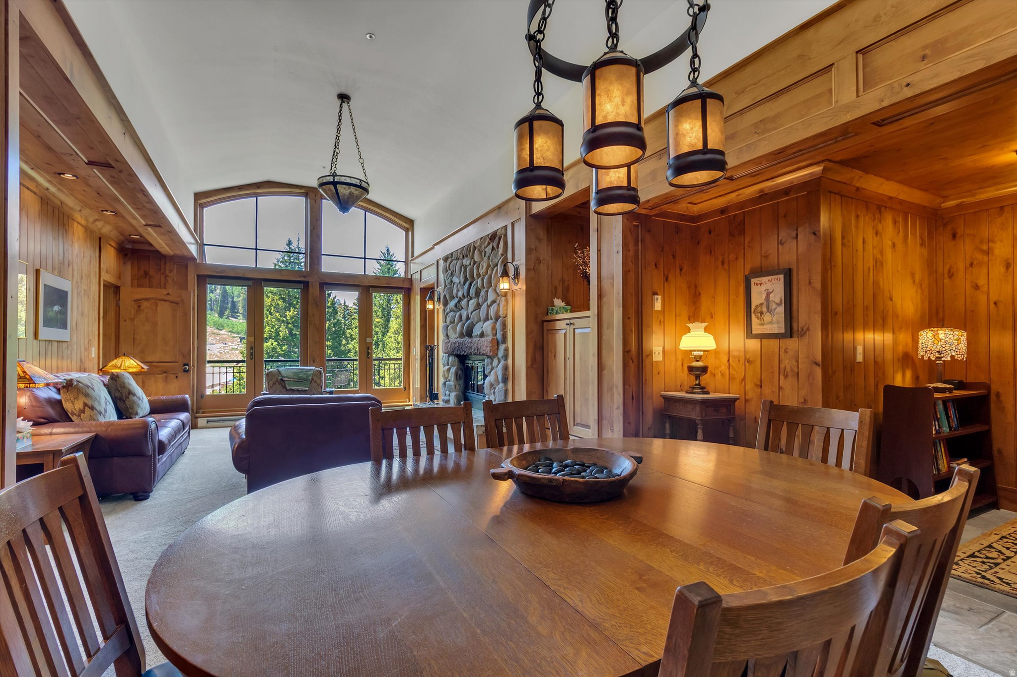 CREEKSIDE - Residential