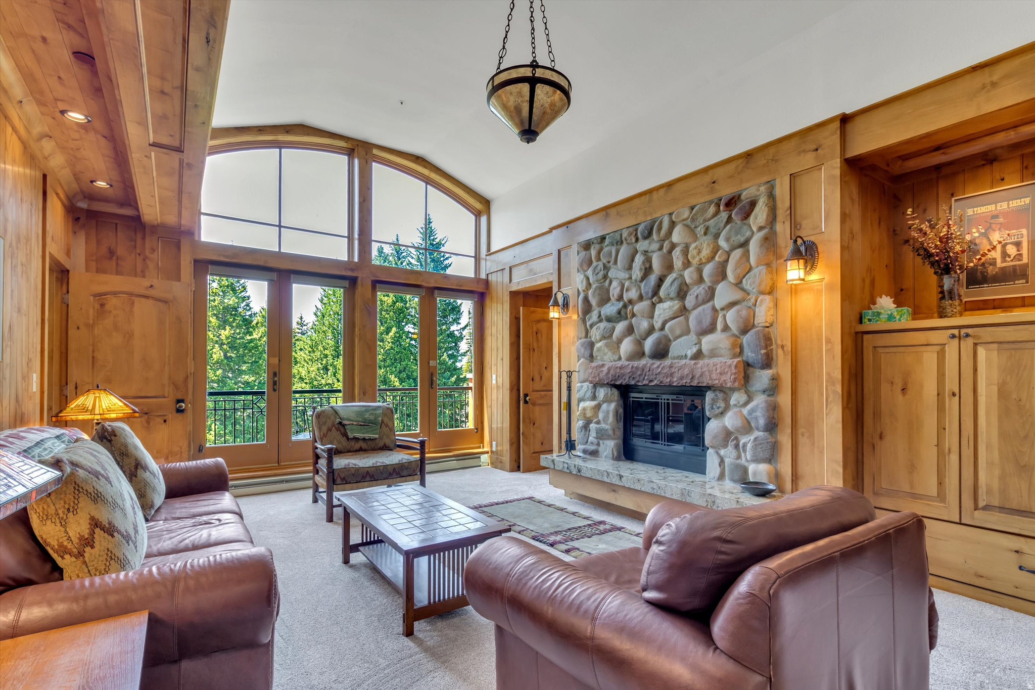 CREEKSIDE - Residential