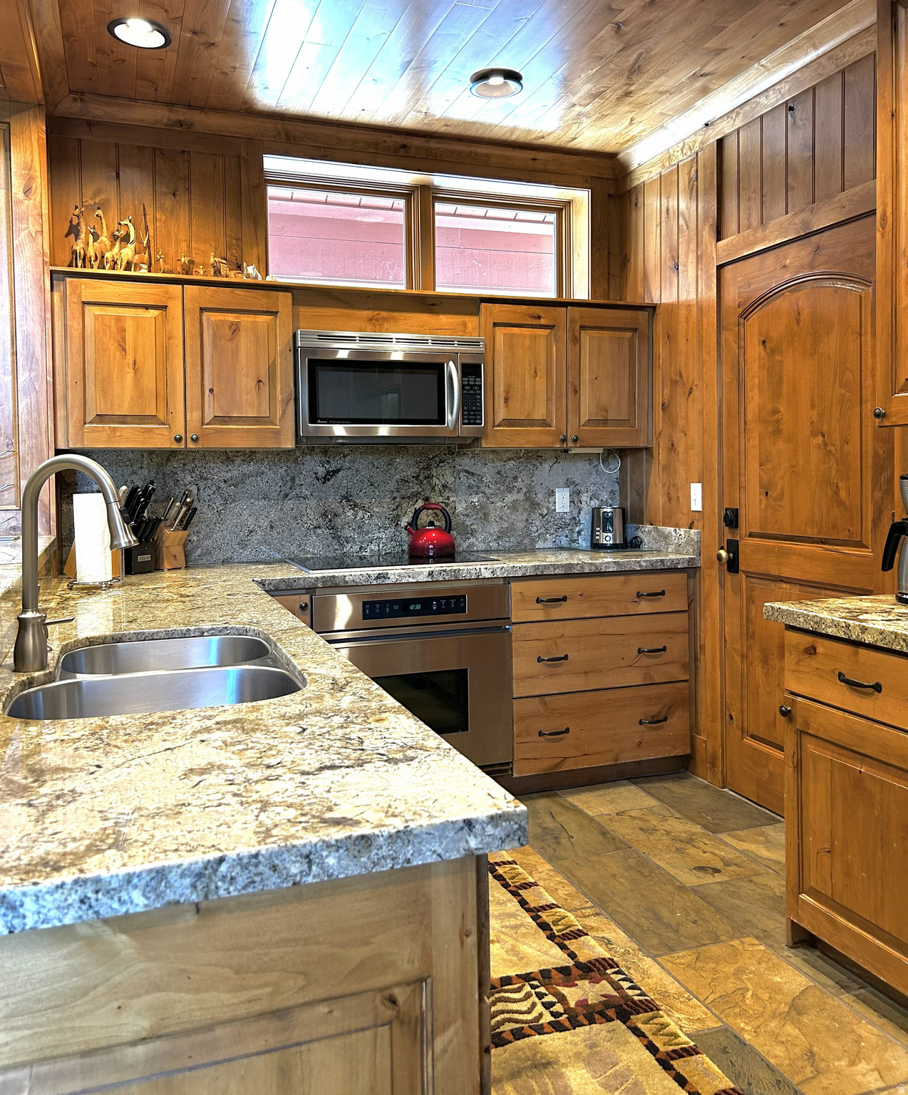 CREEKSIDE - Residential