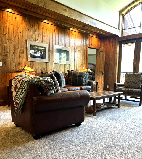 CREEKSIDE - Residential
