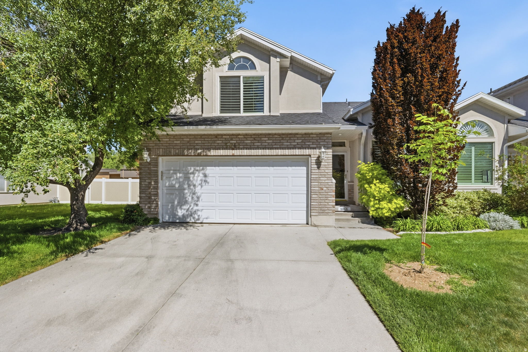 Preferred lender offering a FREE 1-0 interest rate buydown for buyers who go under contract on or before June 30, 2026, helping reduce monthly payments during the first year. Contact agent for details.  Homes in this community almost never come available. Located in one of Holladay's most desirable hidden pockets, this two story townhome sits in a charming one street development that offers privacy, pride of ownership, and an unbeatable location. Enjoy your own fenced backyard perfect for pets! Exterior maintenance is handled by the HOA, giving you the perfect low maintenance lifestyle without giving up outdoor space. Minutes from shopping, dining, parks, and freeway access.