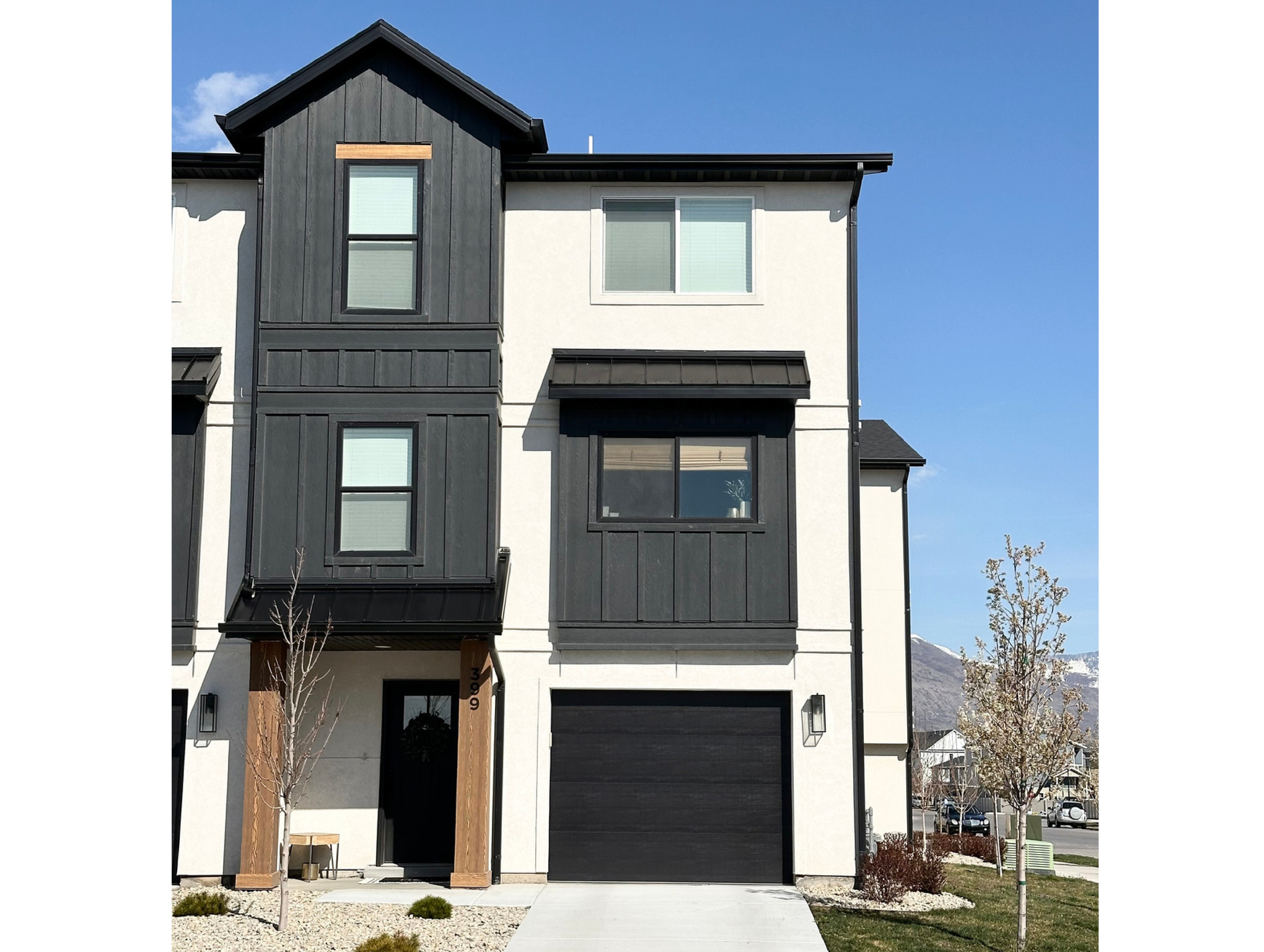 Beautiful end corner townhome in CK Farms American Fork! Stunning mountain views, this unit includes several detailed upgrades and finishes, accent walls, upgraded light fixtures, metal railing, gas range soft-close cabinets, huge pantry and quartz countertops!  Enjoy the convenience of additional street parking, quick freeway access , and close proximity to restaurants, shopping, parks, and more!   Square footage figures are provided as a courtesy estimate only and were obtained from previous listing.  Buyer is advised to obtain an independent measurement.
