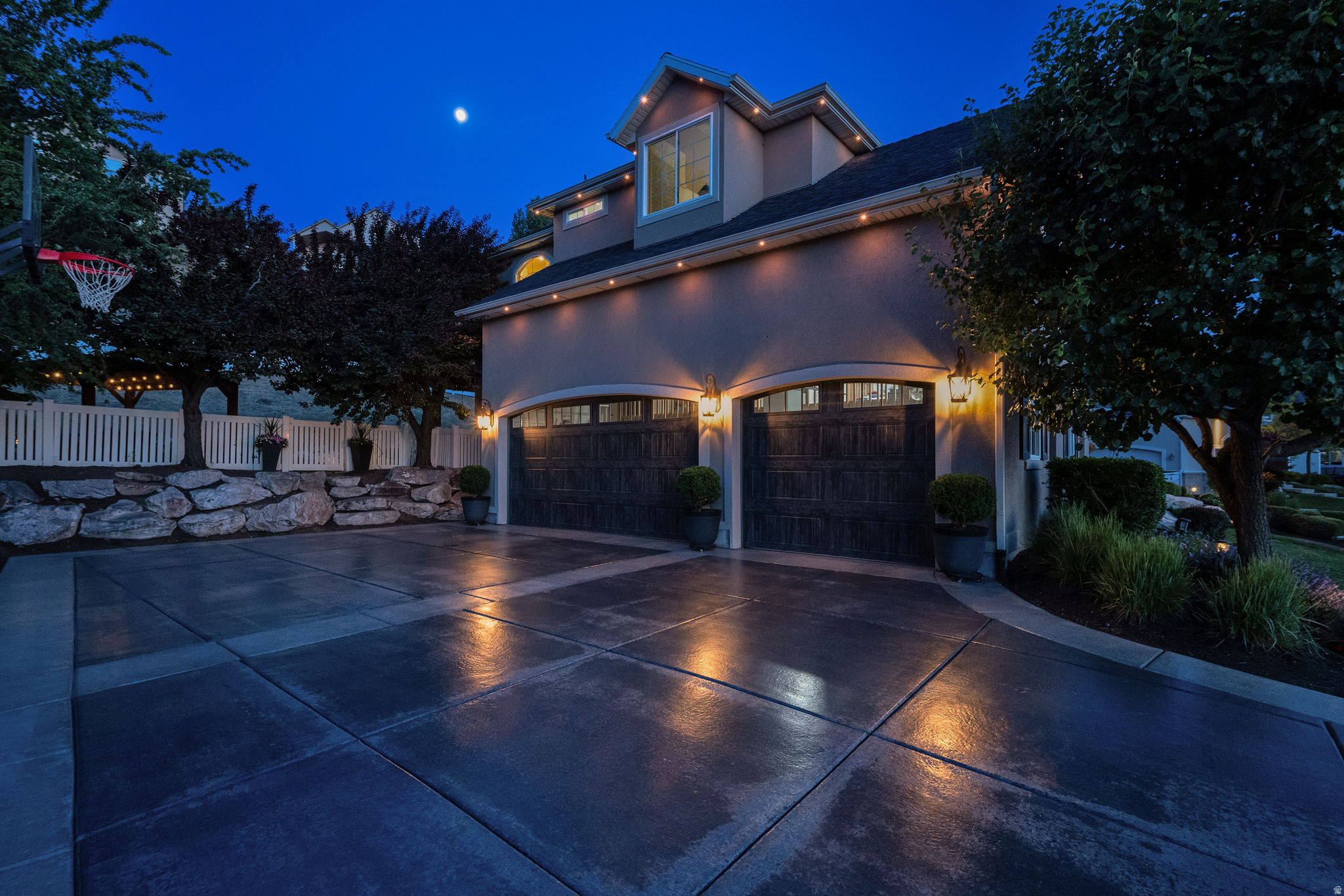 SOUTH MOUNTAIN - Residential