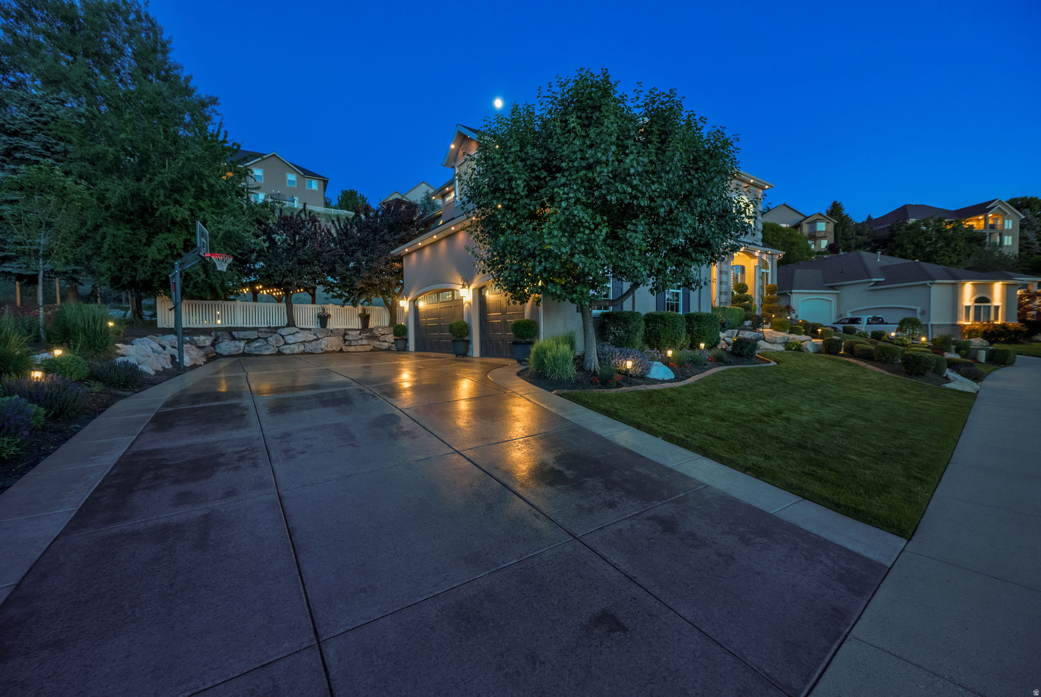 SOUTH MOUNTAIN - Residential